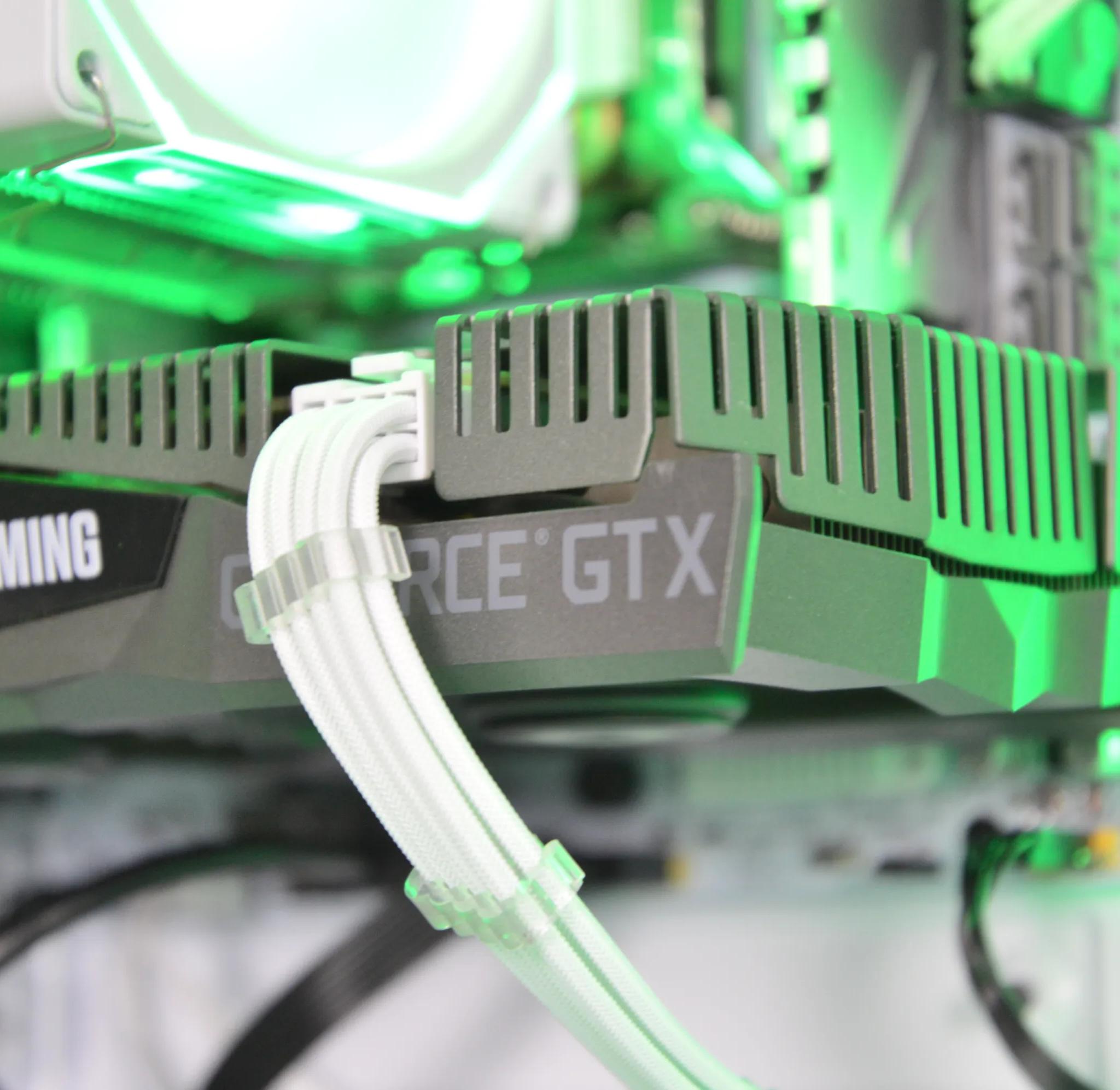 🌨️🌿| GTX 1660 Ti 6GB | INTEL XEON E5-2670 V3 | 16GB DDR4 RAM | 512GB NVME SSD | Snowy Grass |