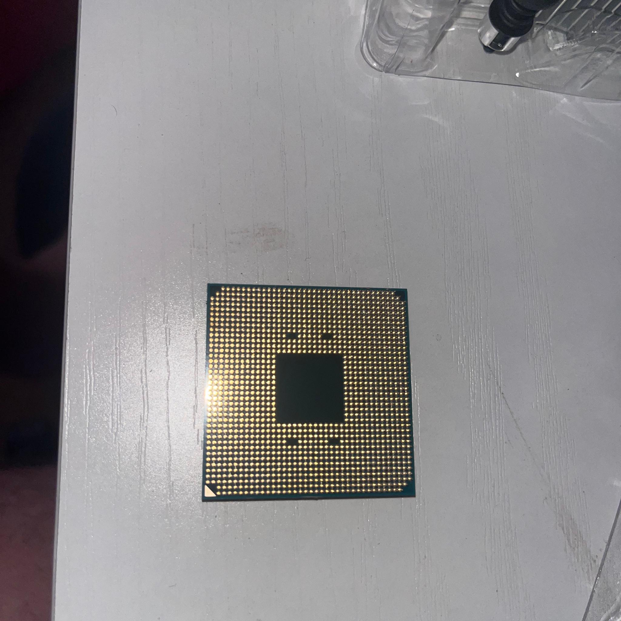 Ryzen 5 1600 CPU 6 Core, 12 Thread 3.2ghz base, 3.6ghz turbo with Low Profile AMD stock Fan included