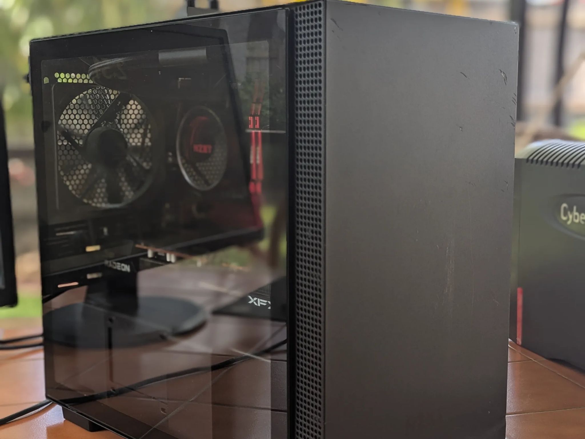 Obsidian Flame - ITX Build i7 9700k, RX 6600 XT, 16GB RAM, 512GB NVMe SSD, 1TB HDD, AIO