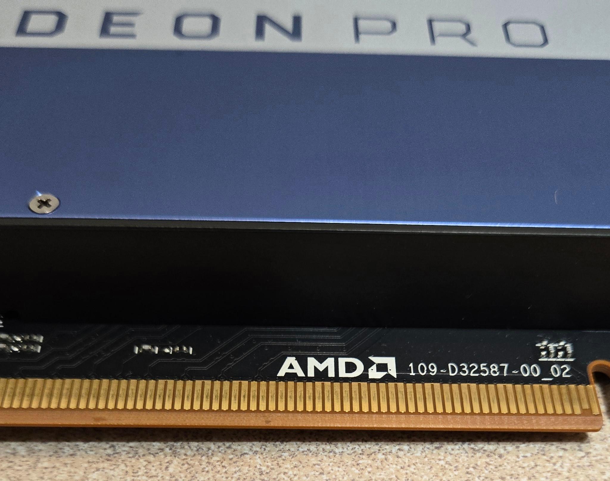 AMD Radeon W5500 PRO 8GB