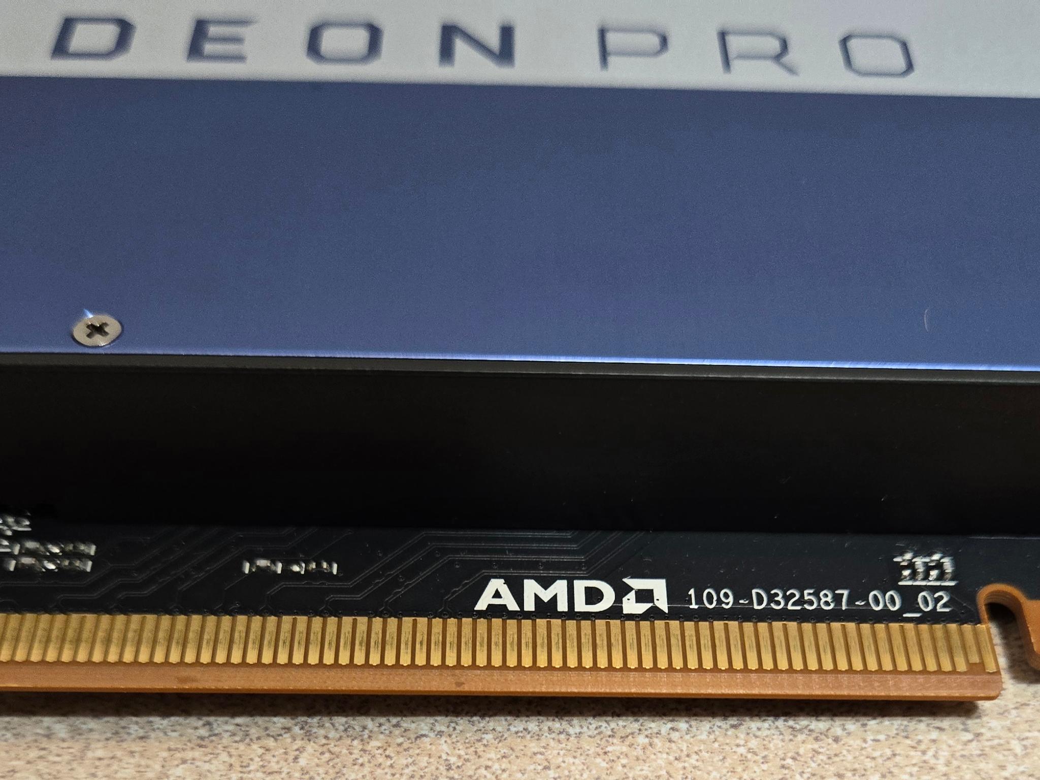 AMD Radeon W5500 PRO 8GB