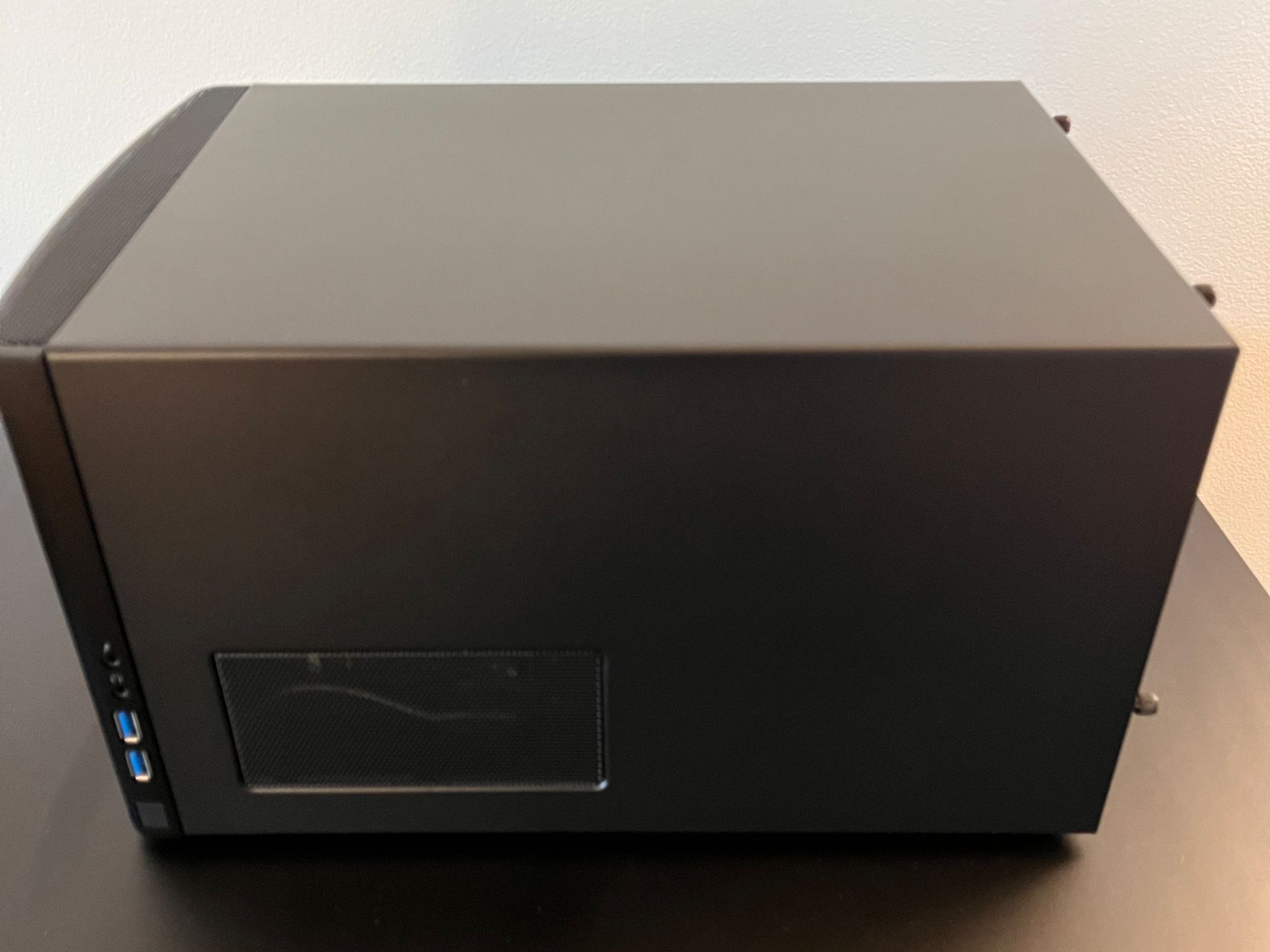 Fractal Node 304 - Like New