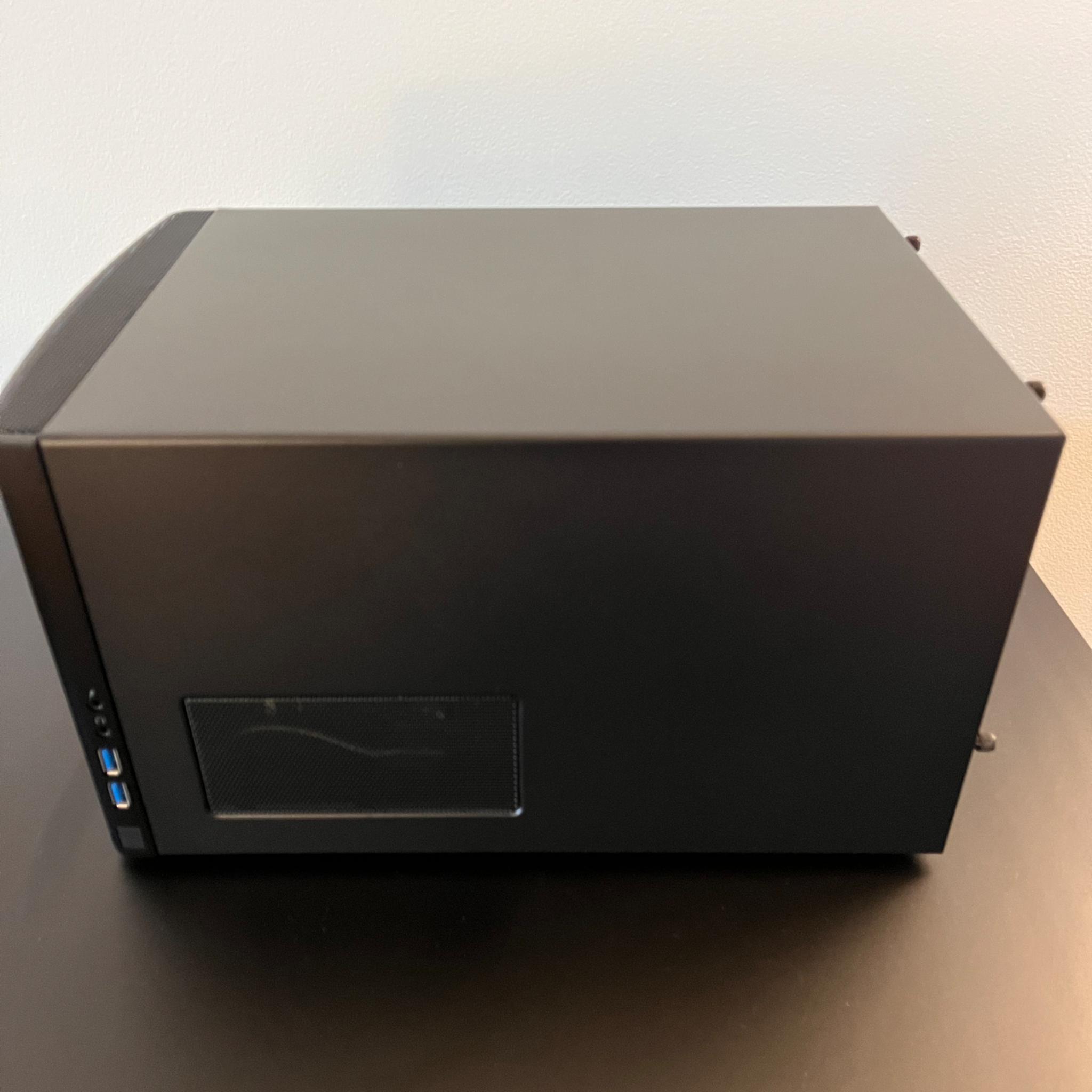 Fractal Node 304 - Like New