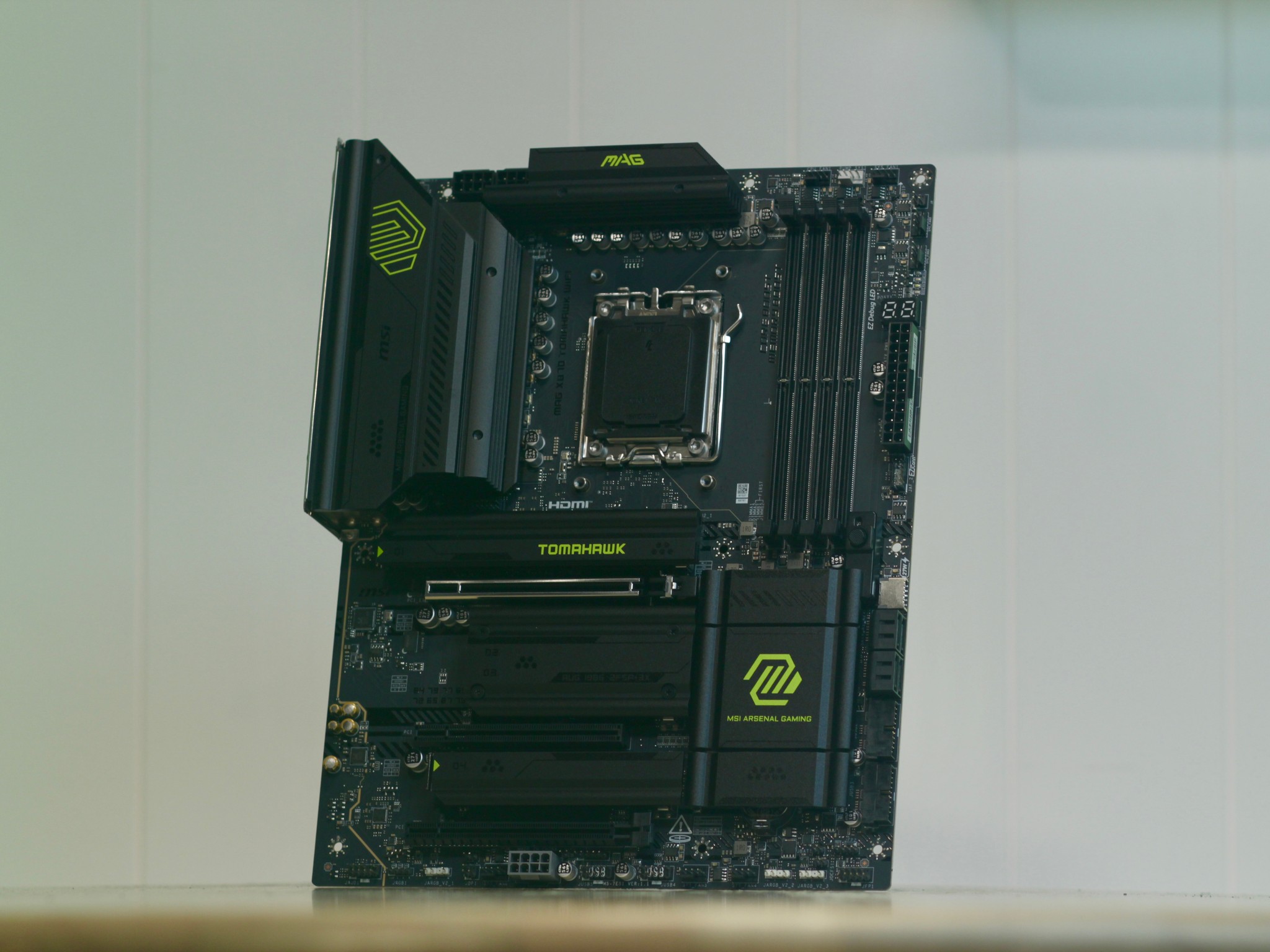 MSI MAG X870 TOMAHAWK WIFI