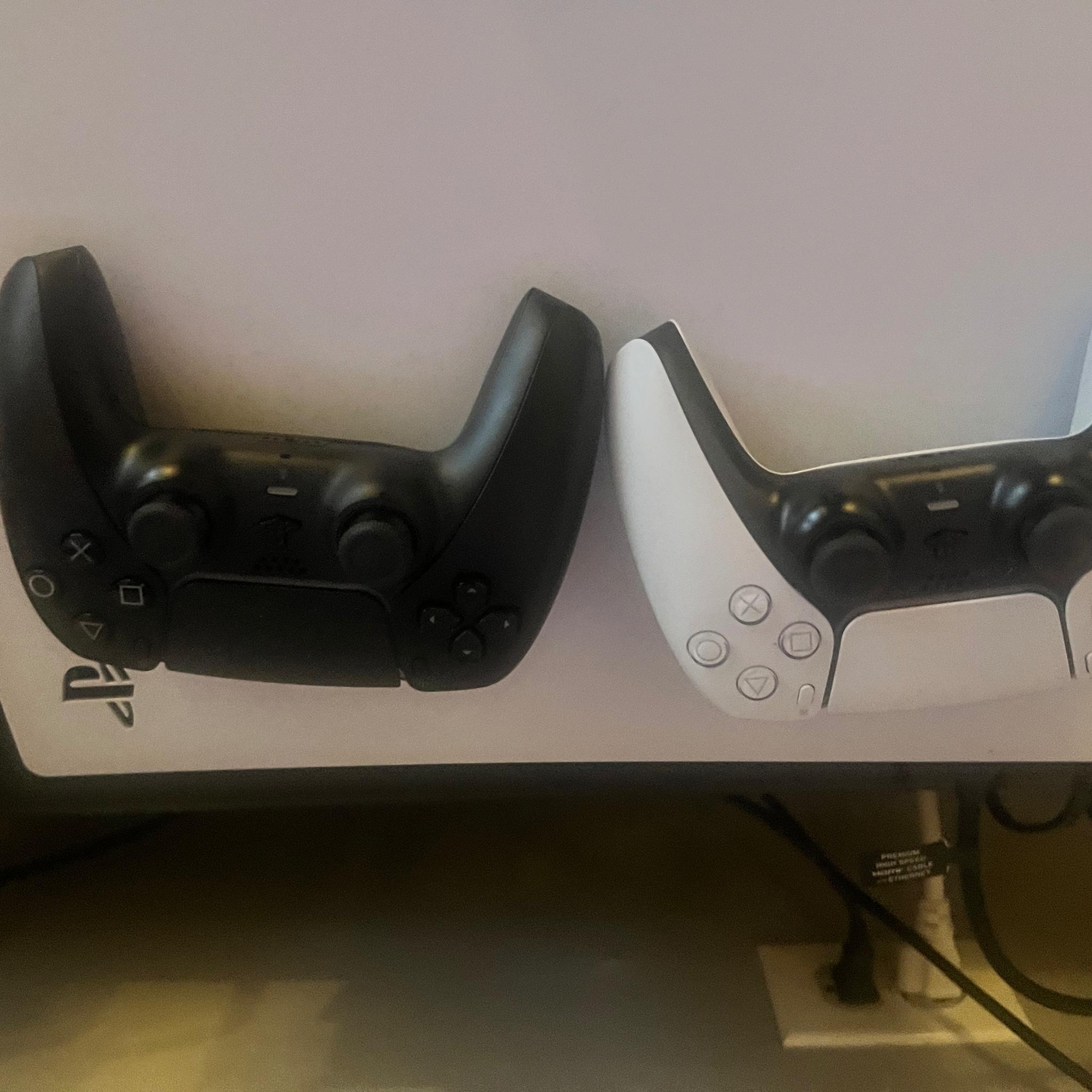 PlayStation 5 Bundle: 500GB + 2TB M.2 Drive, 2 Controllers, 12 Games - Excellent Condition!