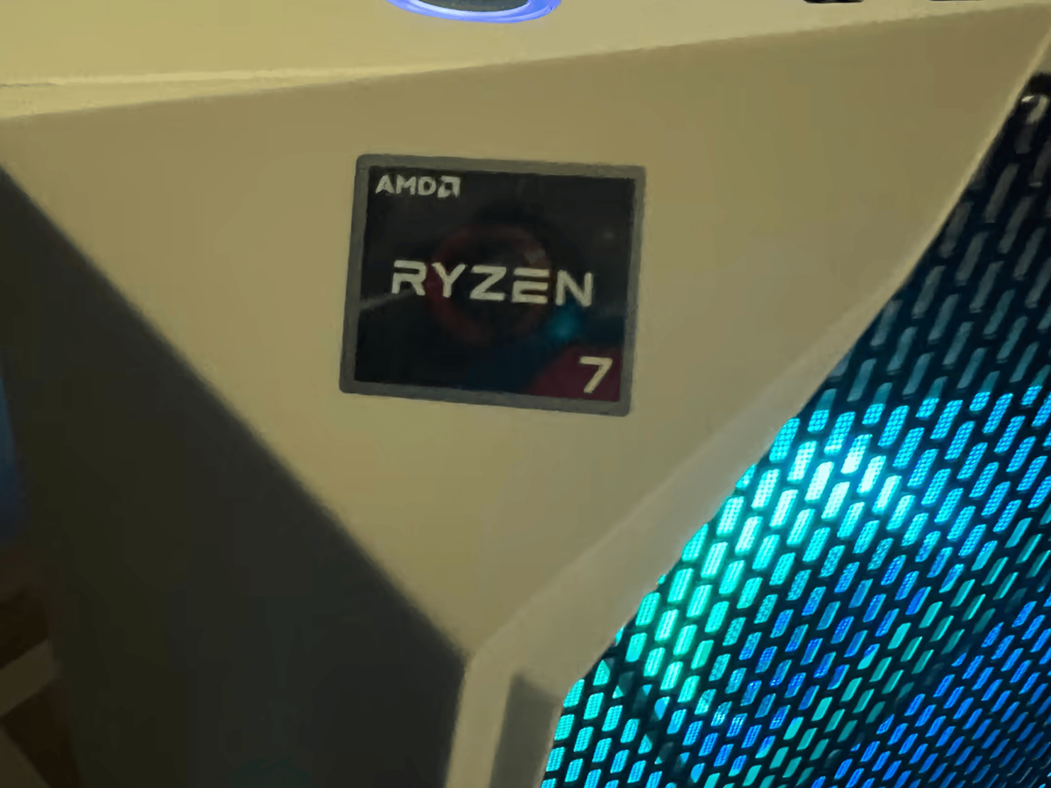 "Panda" / Ryzen 7 3800xt, Rx 6700xt gaming pc
