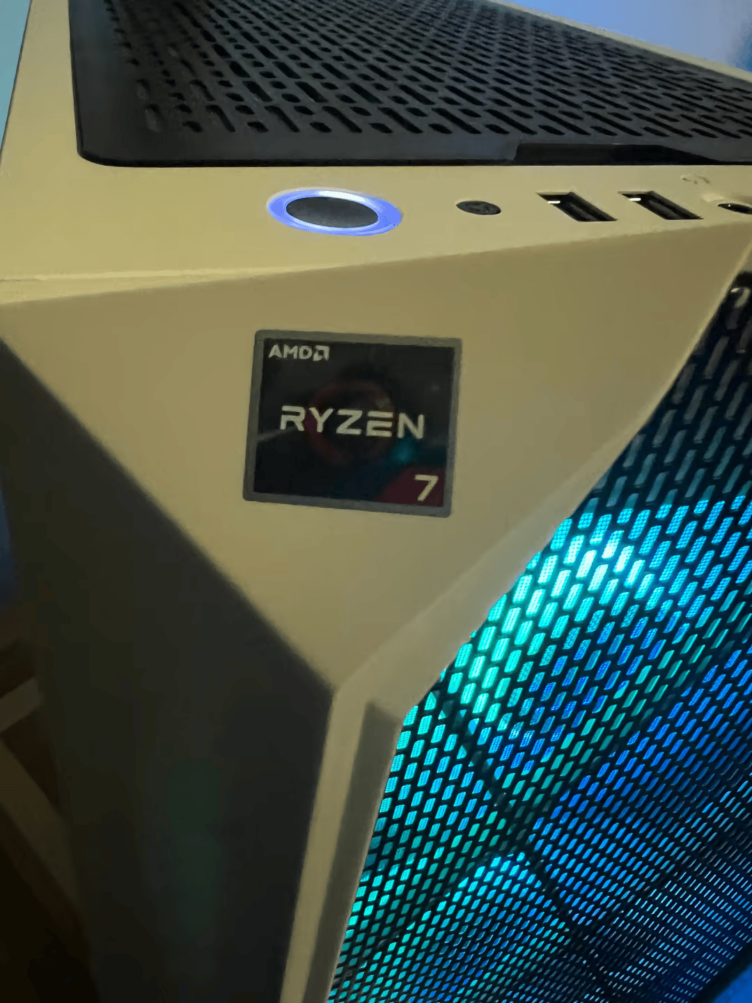 "Panda" / Ryzen 7 3800xt, Rx 6700xt gaming pc