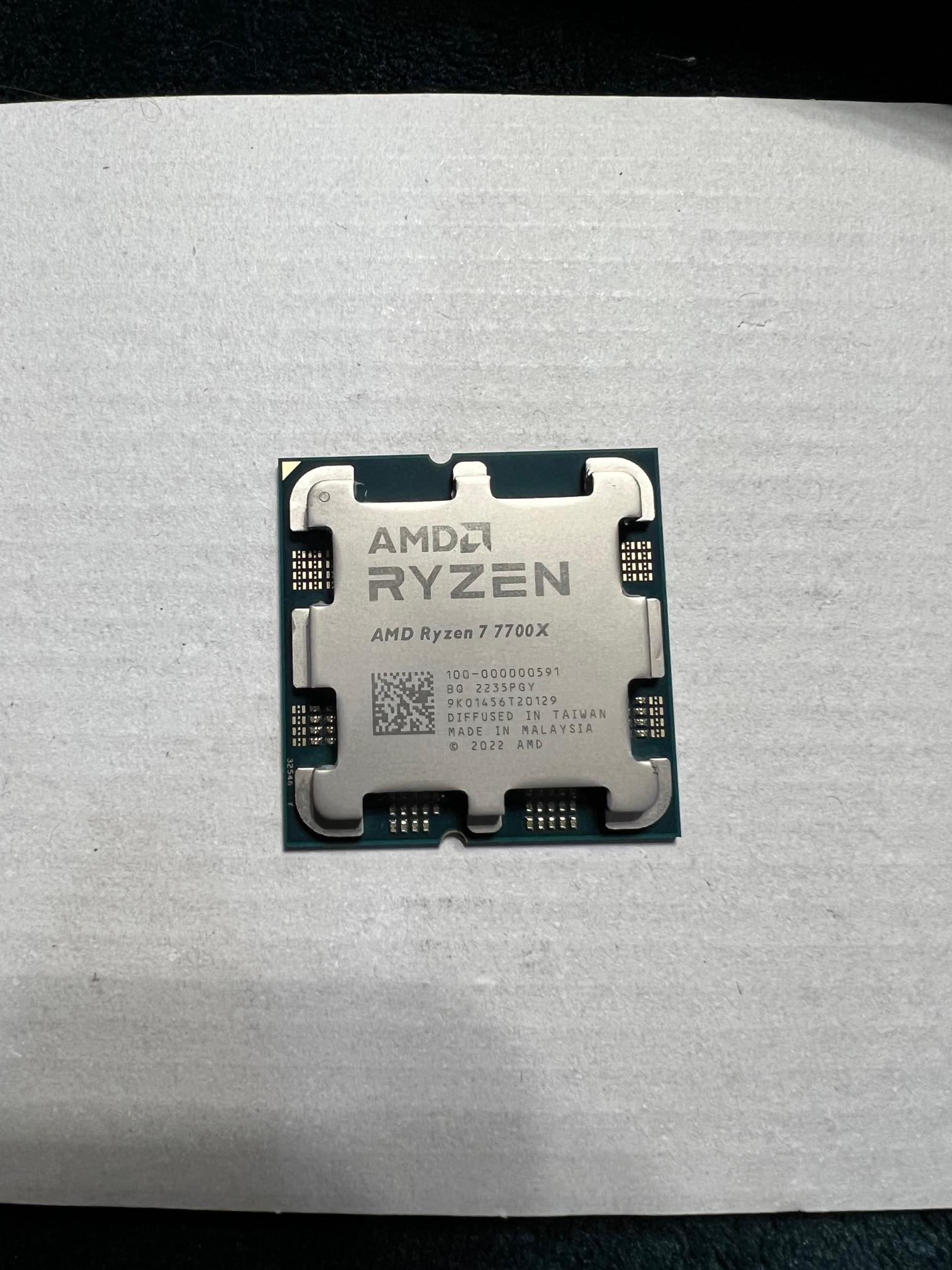 AMD Ryzen™ 7 7700X 8-Core, 16-Thread Unlocked Desktop Processor
