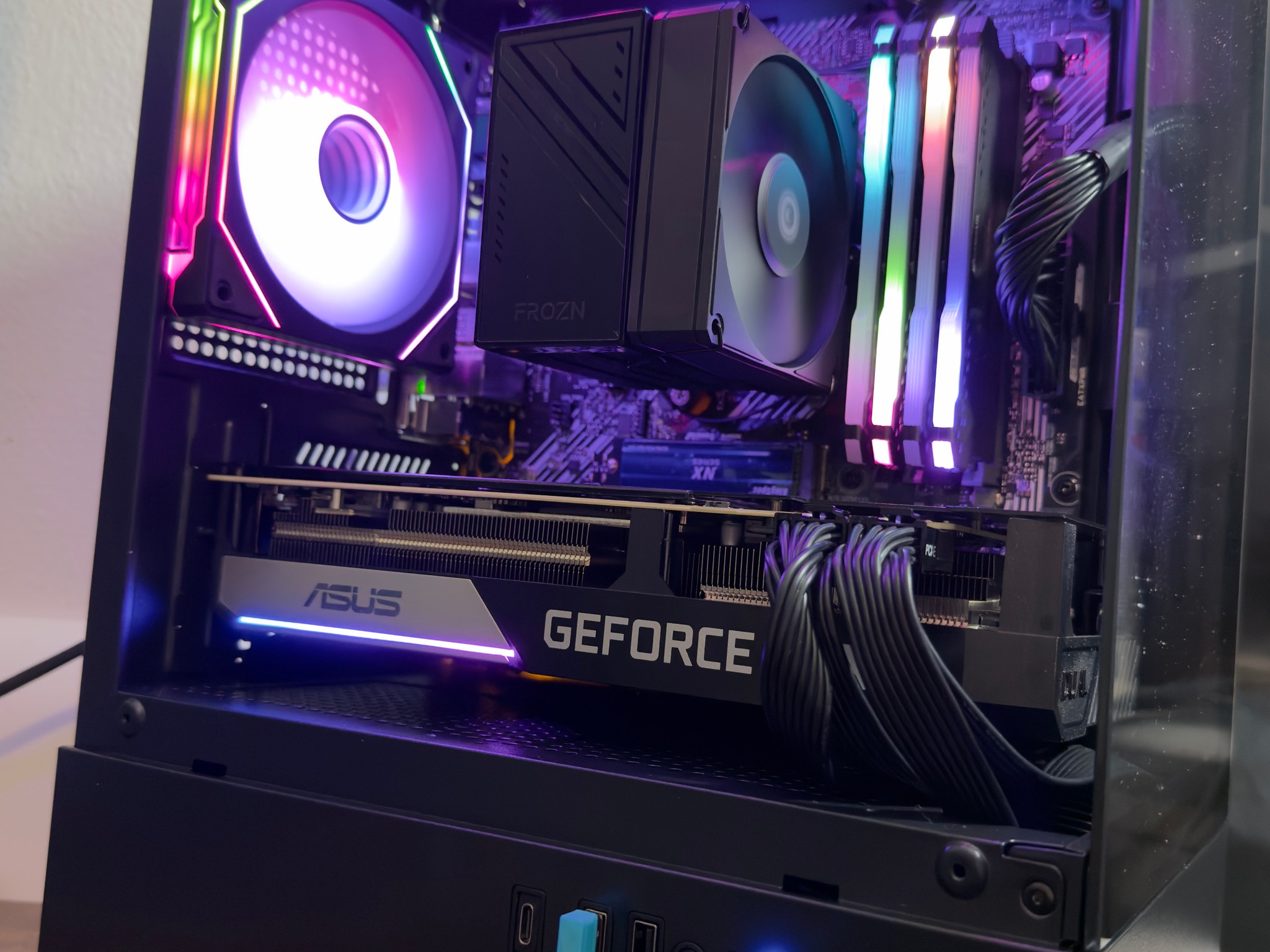 Smooth 1440p / High-FPS Beast | Ryzen 5800X3D + RTX 3070 | 32 GB RAM | 1TB SSD