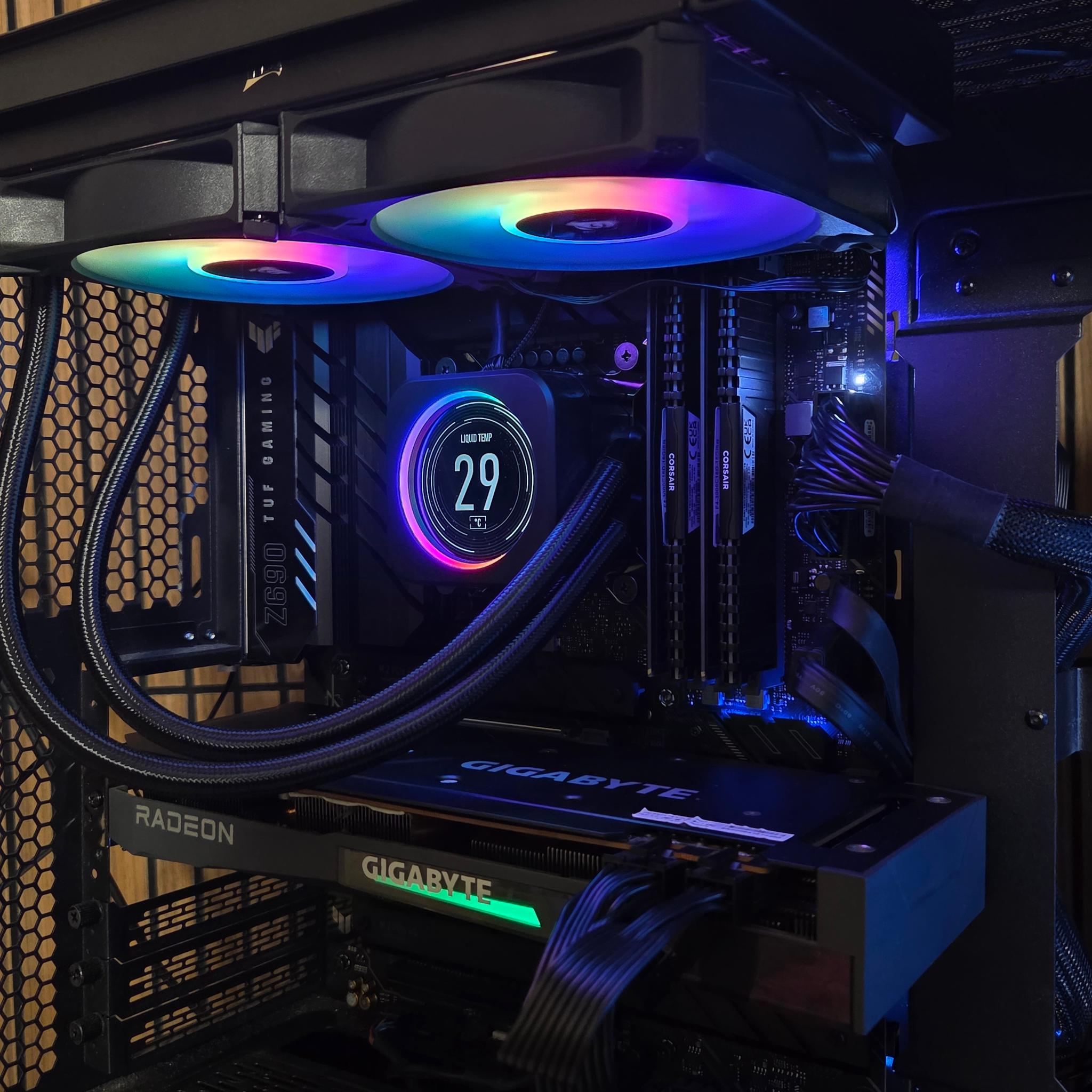 Gaming PC | RX 6700XT 12GB| LCD | NVME | 32GB DDR4 | Z690 | Windows 11 | WIFI