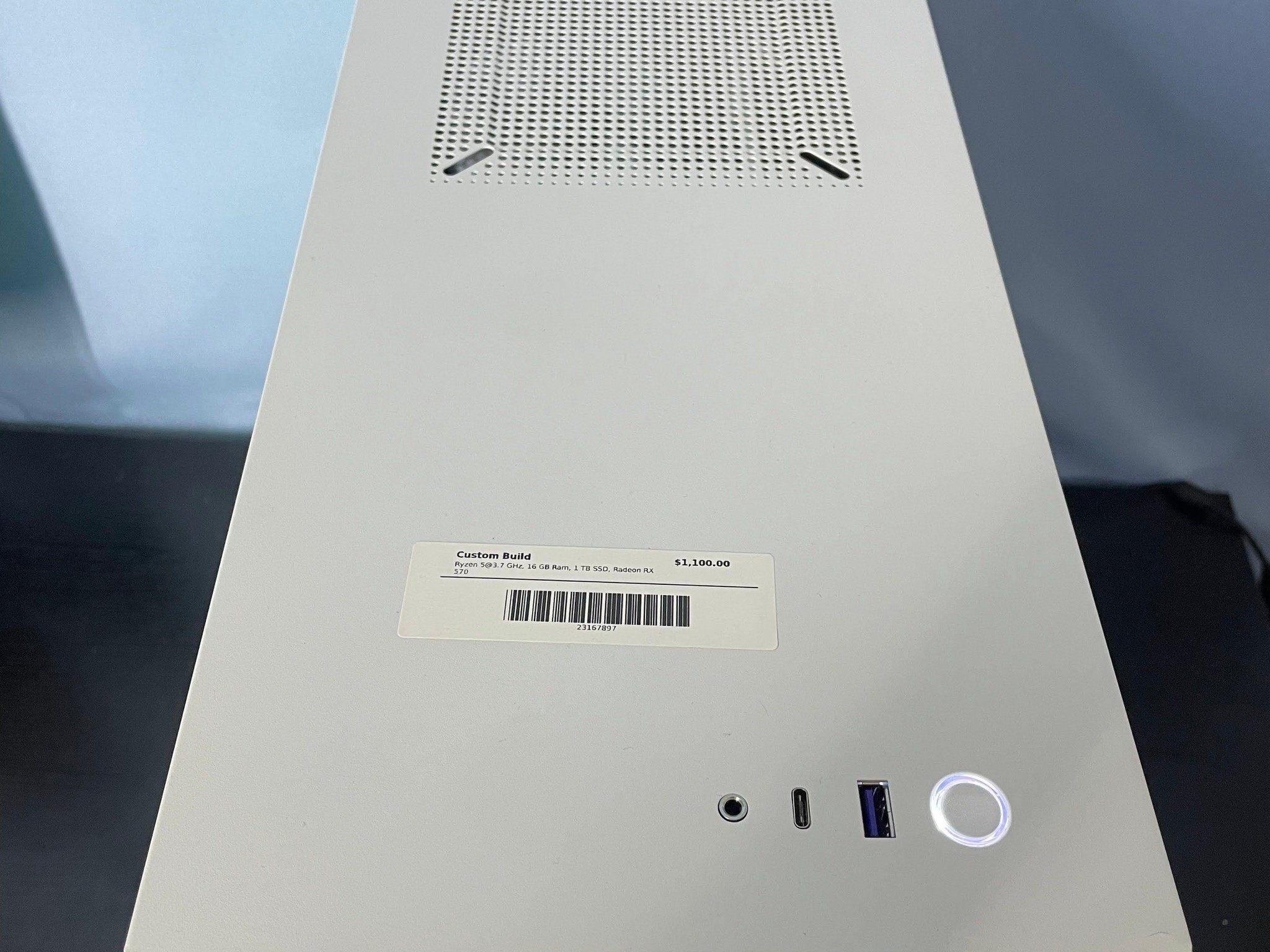 NZXT Ryzen Gaming PC | Ryzen 5 / 570 / 16GB / 1TB  SSD, Win 11 Pro + Wi-Fi