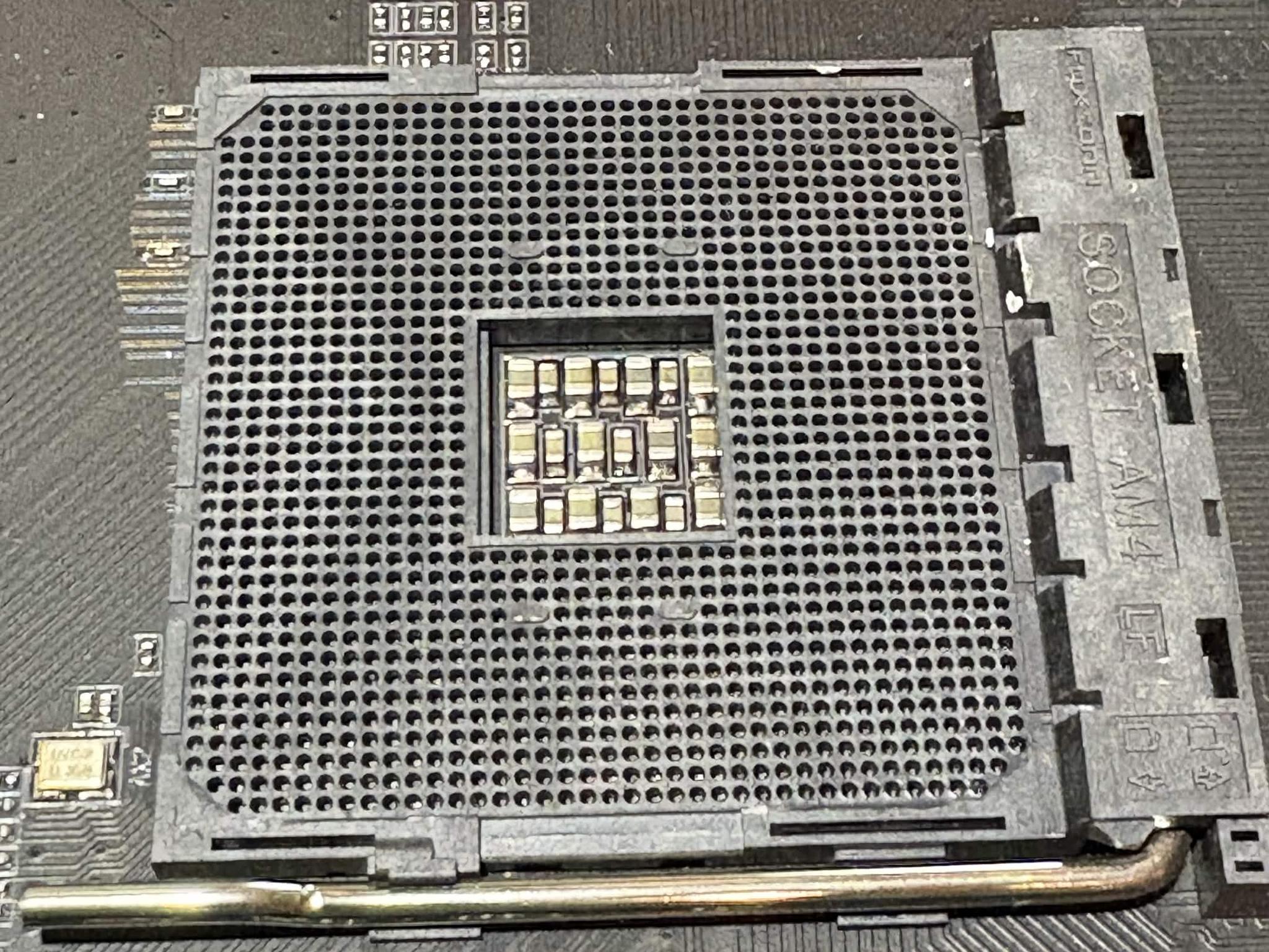 Gigabyte AORUS X570 Elite AM4 Motherboard Tested Working