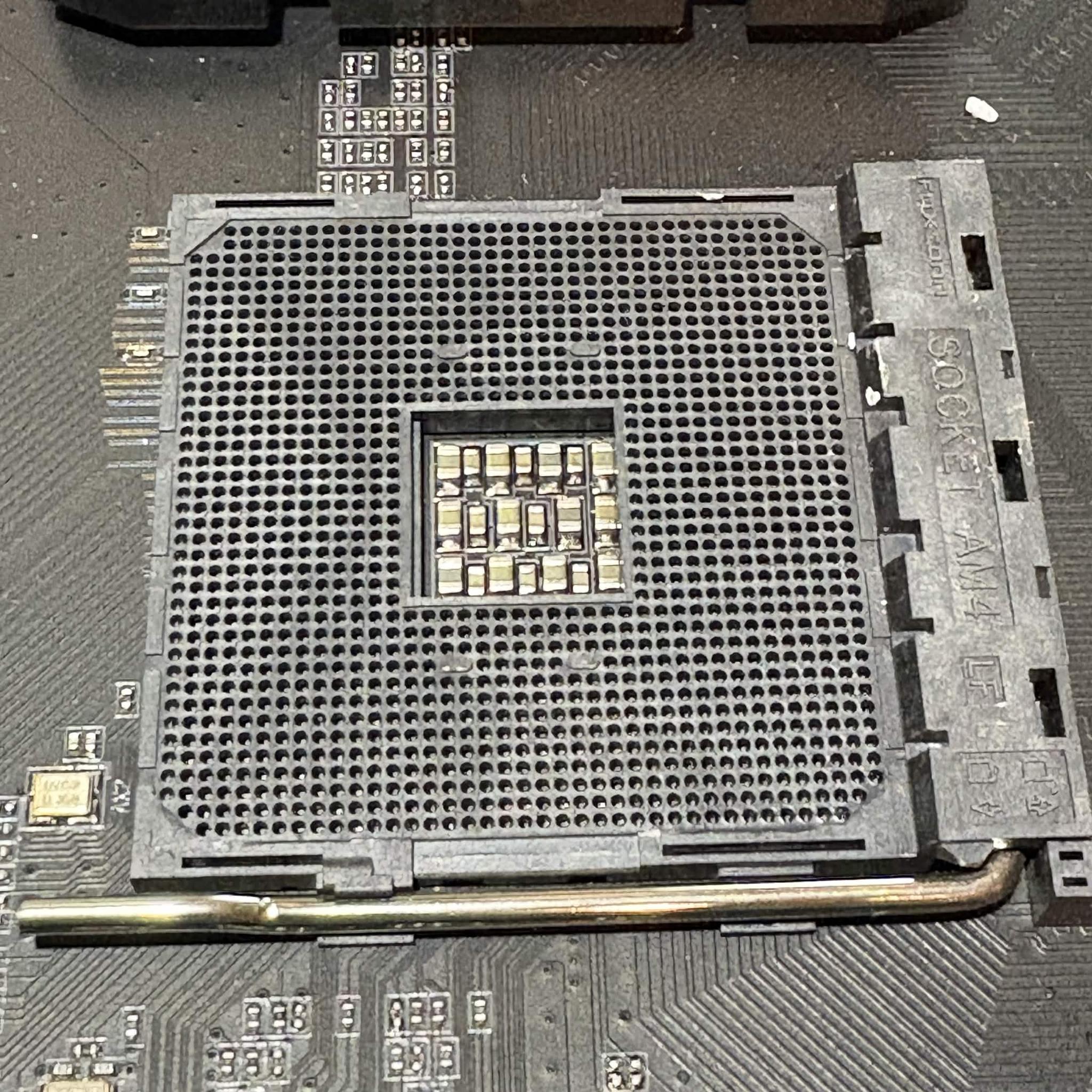 Gigabyte AORUS X570 Elite AM4 Motherboard Tested Working