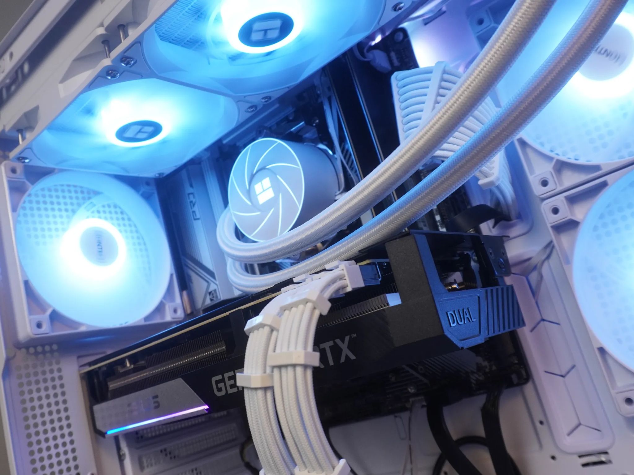 ❄🤍AESTHETIC🤍❄ 1440p/4K MACHINE 💚RTX 3070 🧡 Ryzen 5 7600x | 1TB NVME | 32GB...