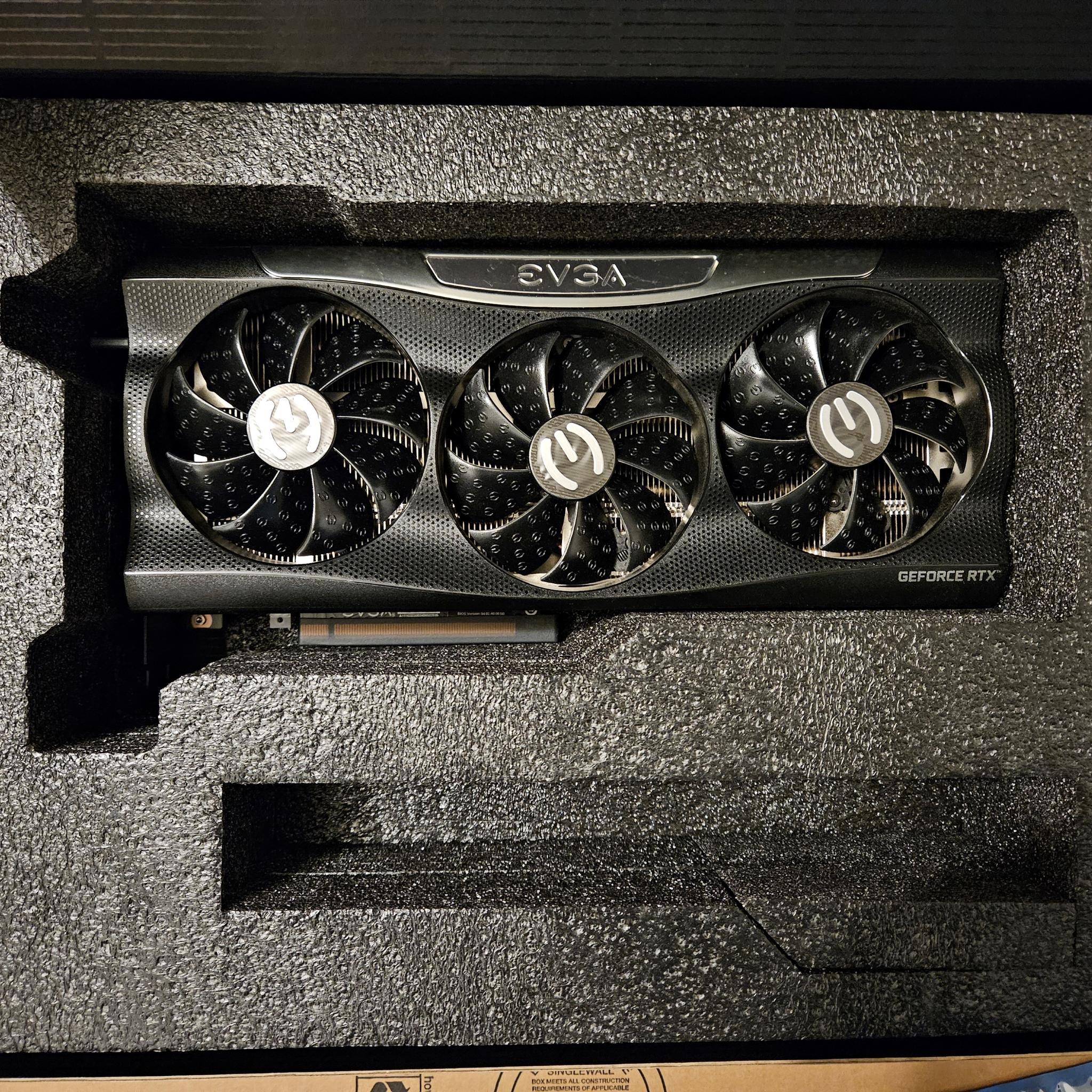 EVGA GeForce RTX 3090 Ti FTW3 ULTRA GAMING - USED - In good condtion