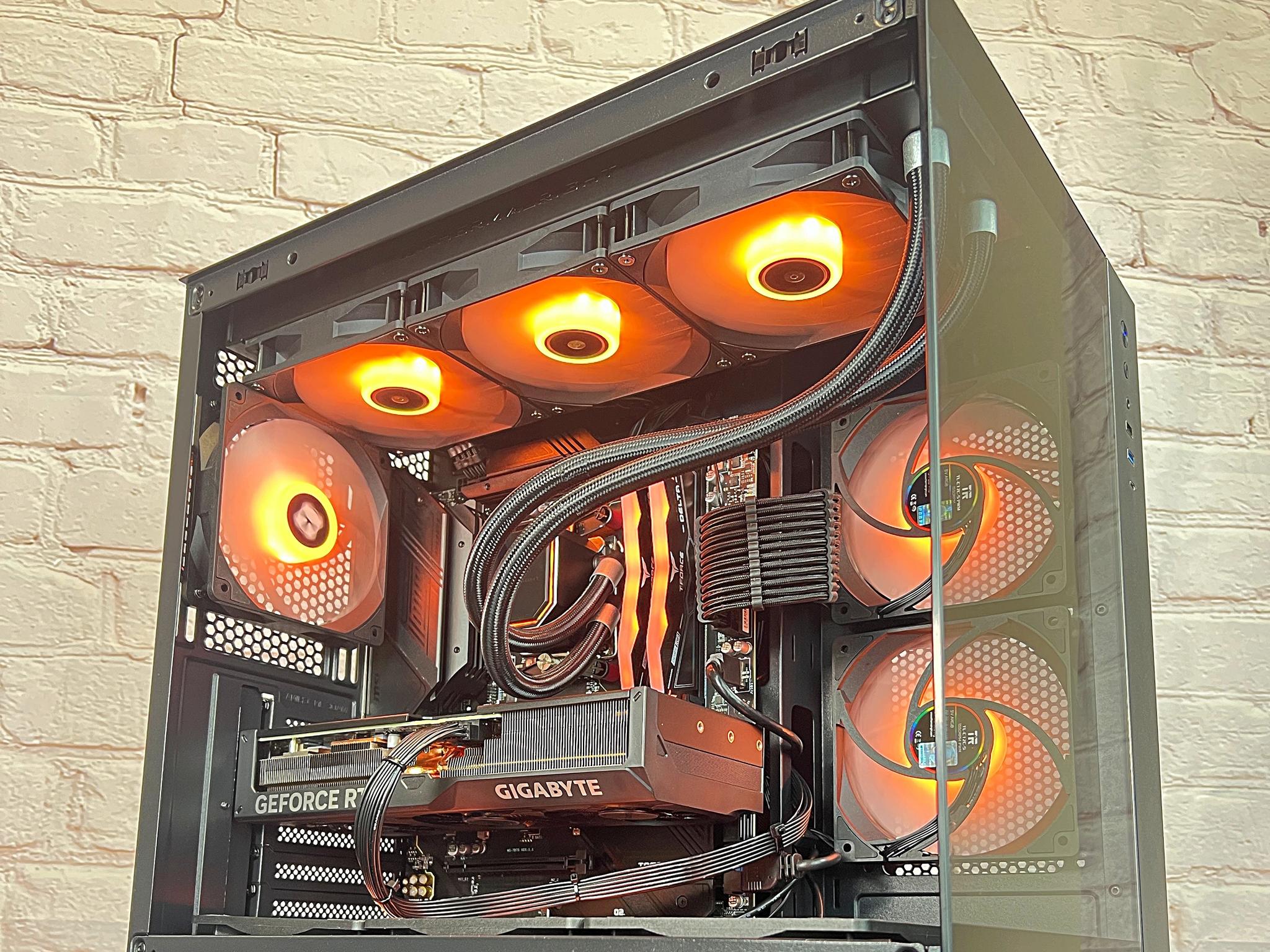 RTX 4070 TI Ryzen 7 7700X 32GB DDR5 2TB M.2 WIFI 6E Gaming PC