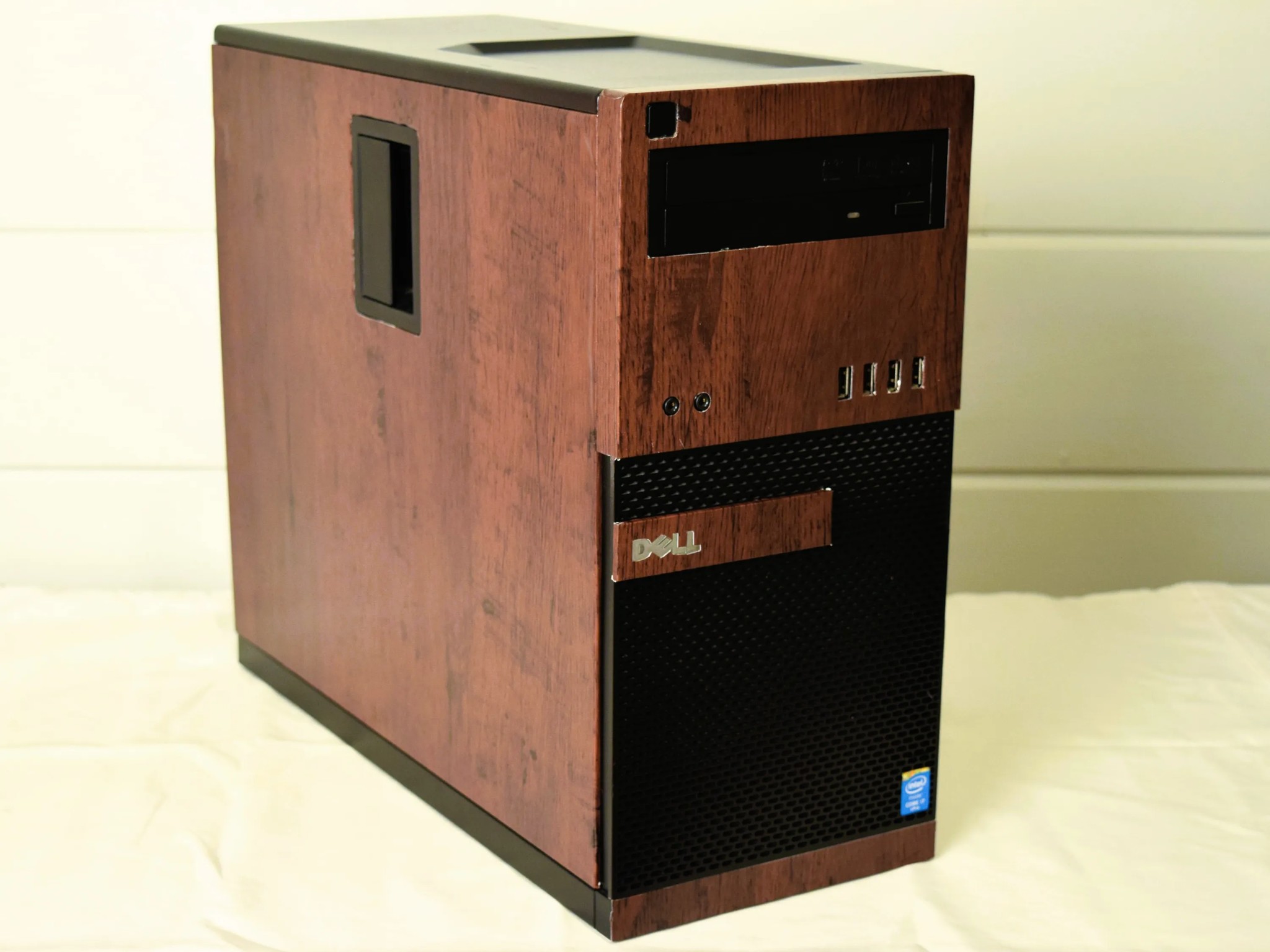 Custom Wood Vinyl Budget E-Sports PC | Nvidia GTX 980ti | 1 TB Storage | Intel i7-4790 CPU