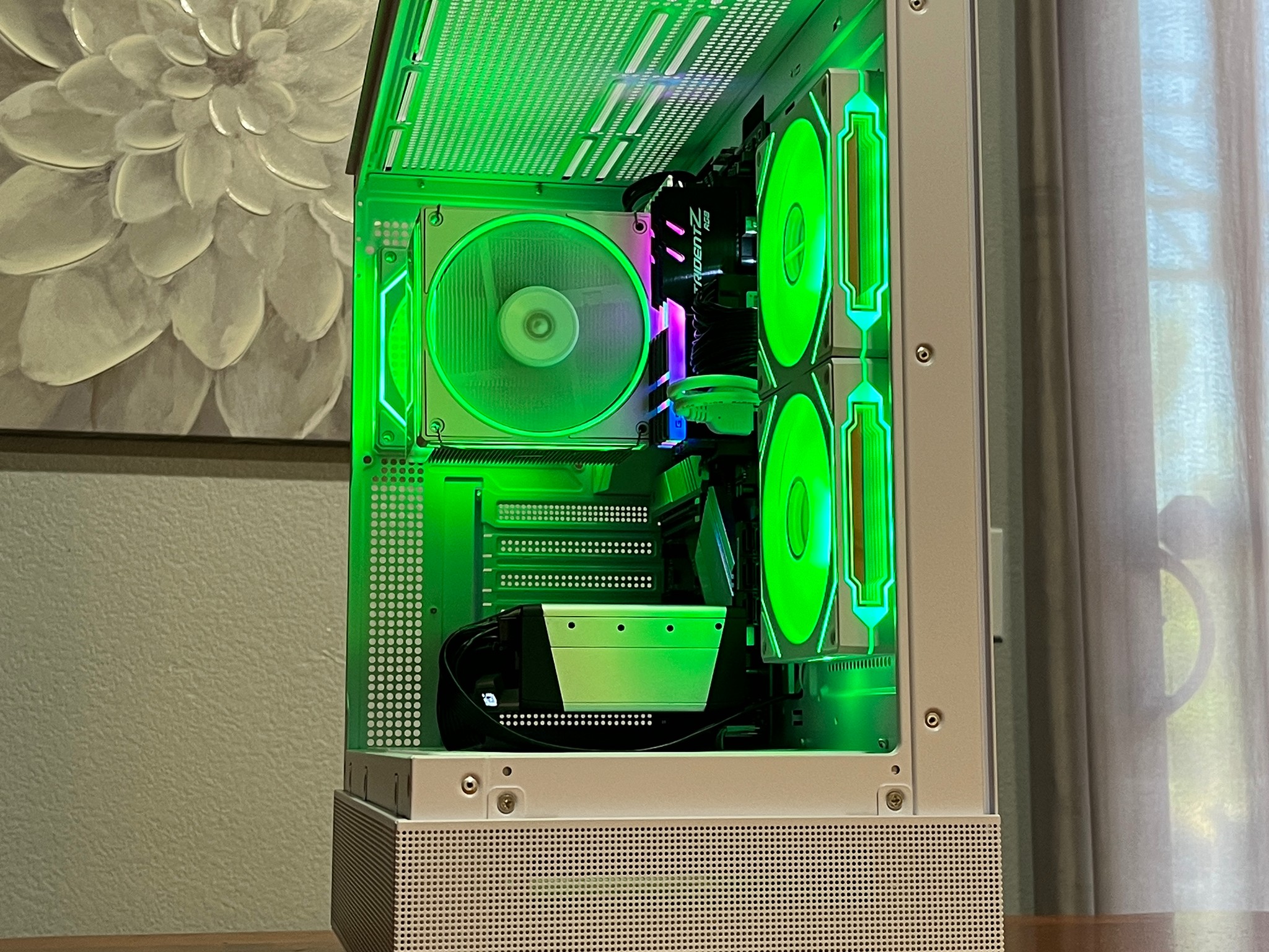 SAPPHIRE RX 6800 XT 16GB, Ryzen 7 5800X, 32GB 3200MHz | White RGB Gaming Computer/PC