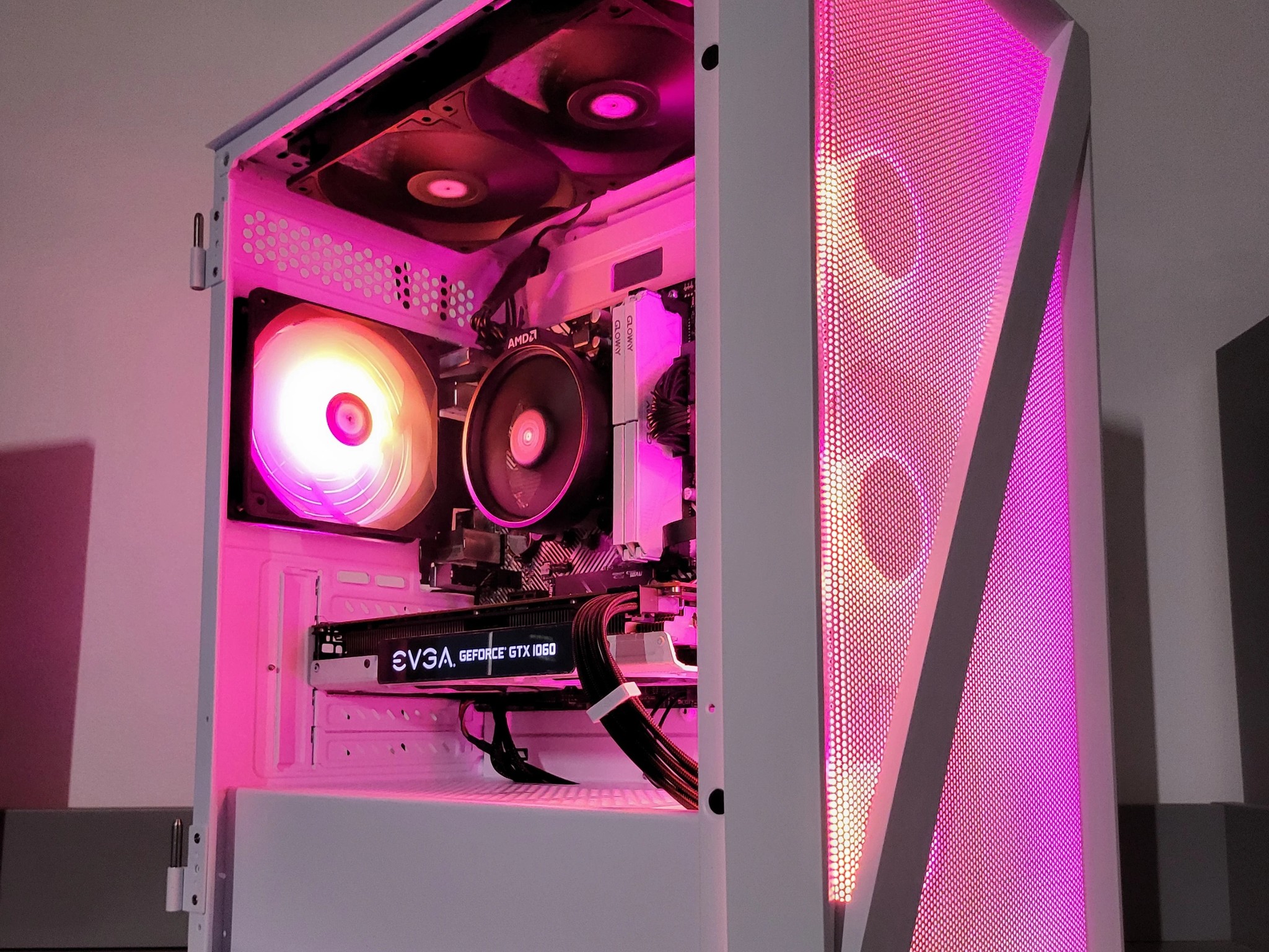 Black & White Gaming PC! Ryzen 5 | GTX 1060 6GB | 16GB | 512GB | Wi-Fi + BT