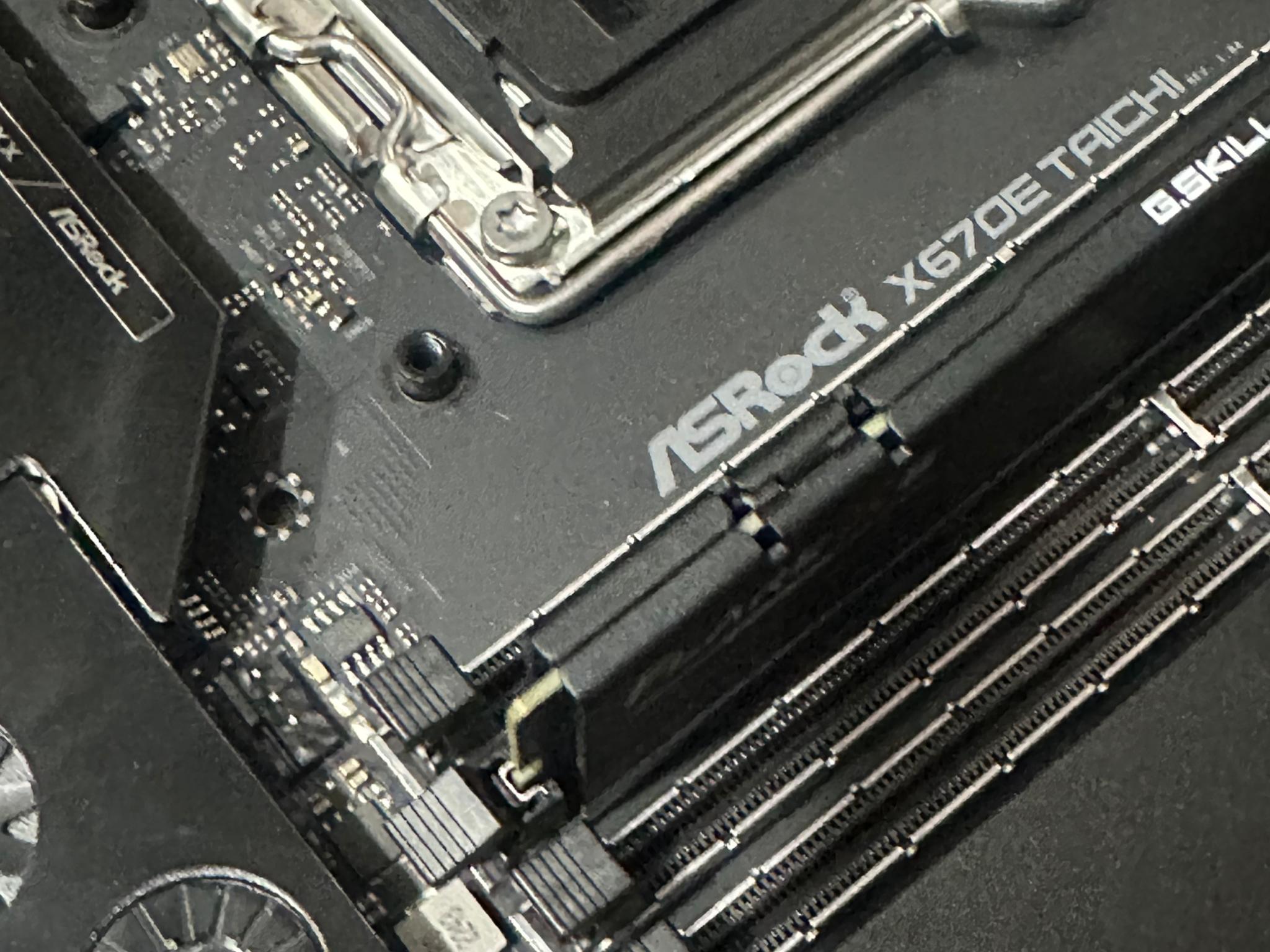 ASRock X670E TAICHI AM5