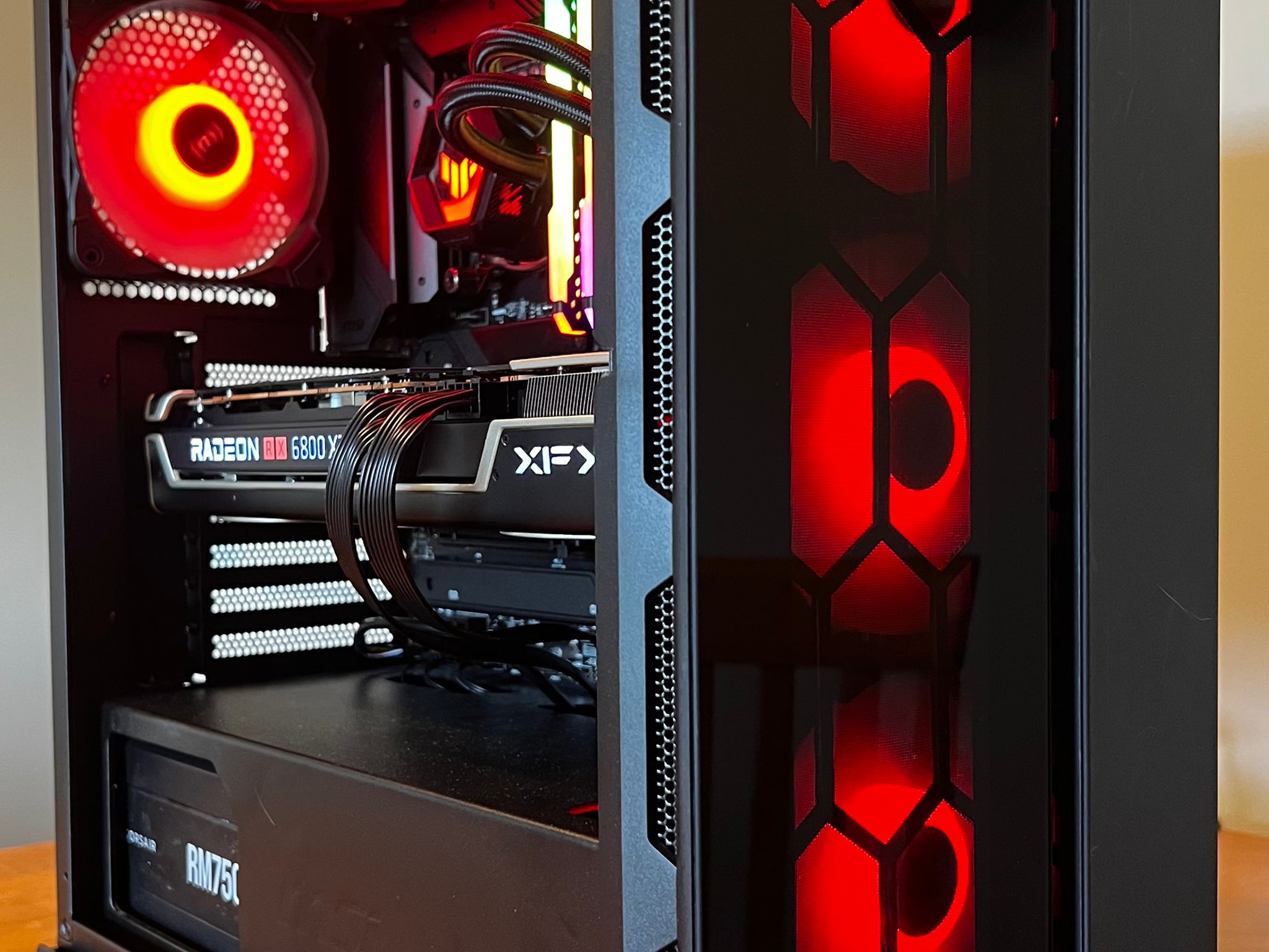 High-mid end custom gaming pc with 6800xt and 12600k 16 GB ddr4 3200