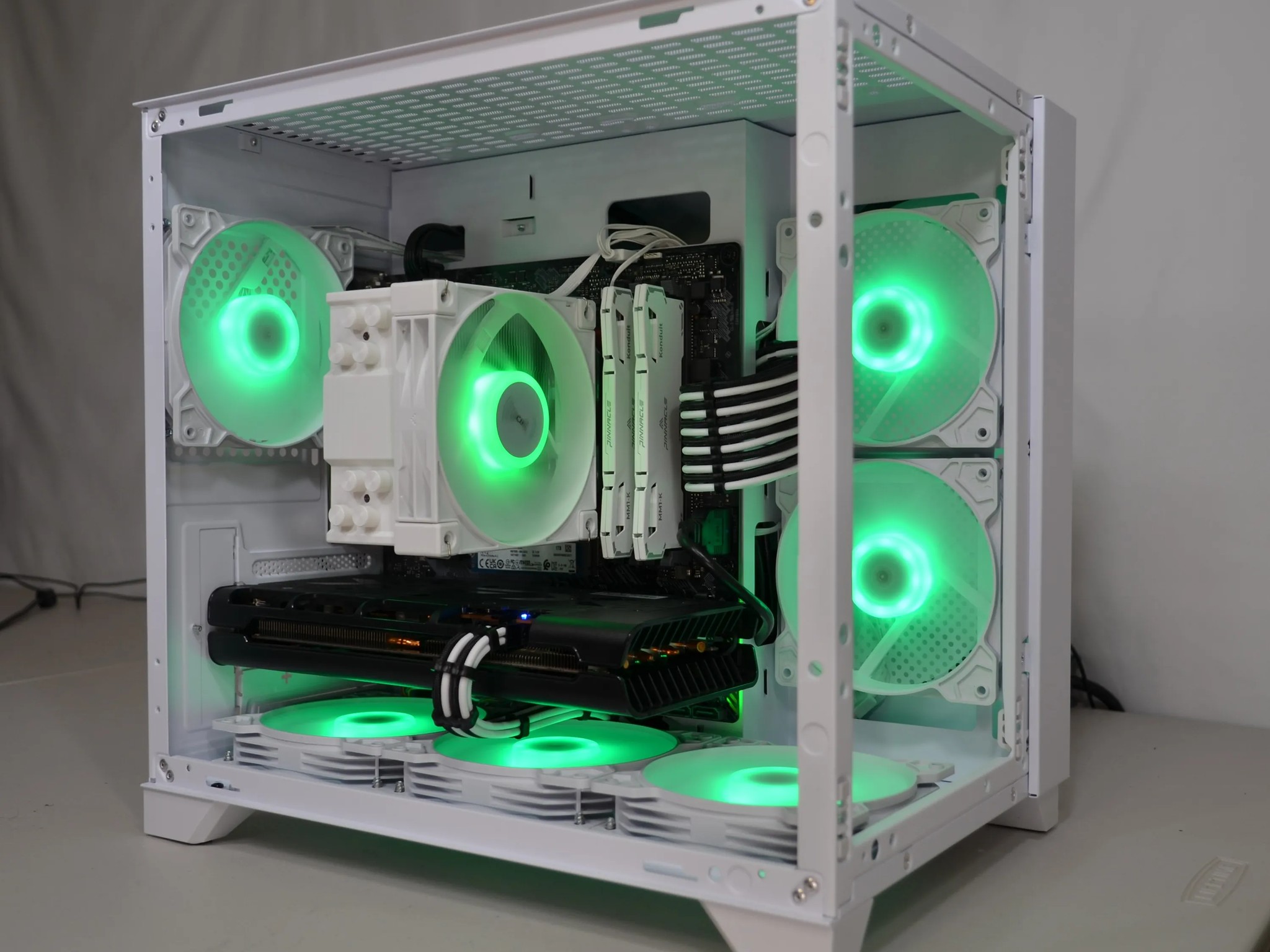 🧊Snowstorm❄️ | Ryzen 5 CPU | RX 5600 XT (Better than RTX 2060) | 1 TB NVMe