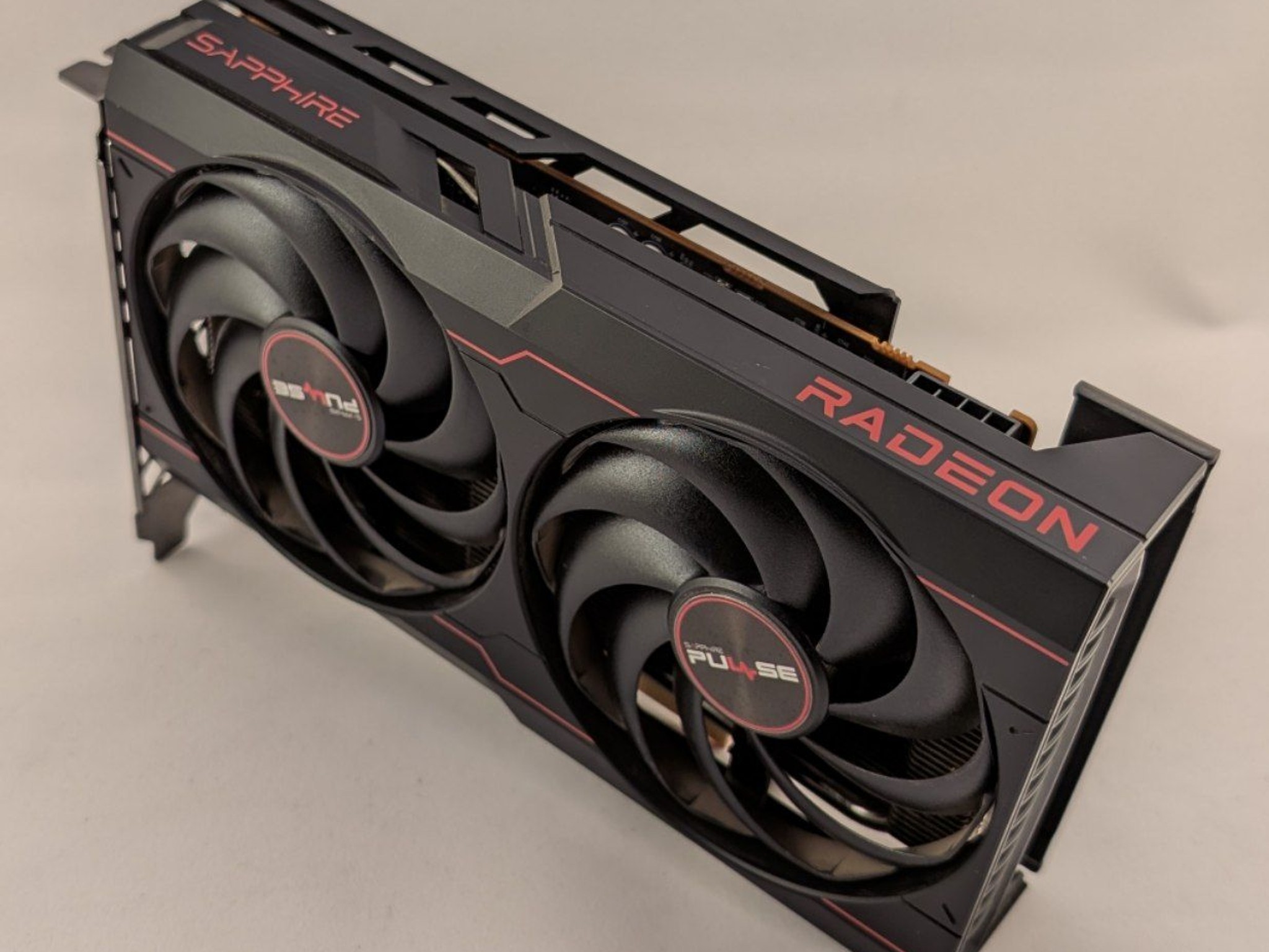Sapphire Pulse AMD Radeon 6600 8GB