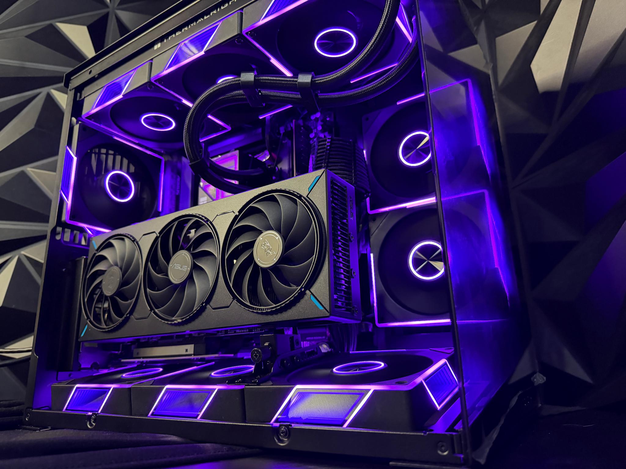 🕳️🌌 BLACK HOLE 🌌🕳️ Ryzen 9 7900X| RX 9070 GRE| 4.5 TB NVMe| 32 GB DDR5| 850W Gold PSU