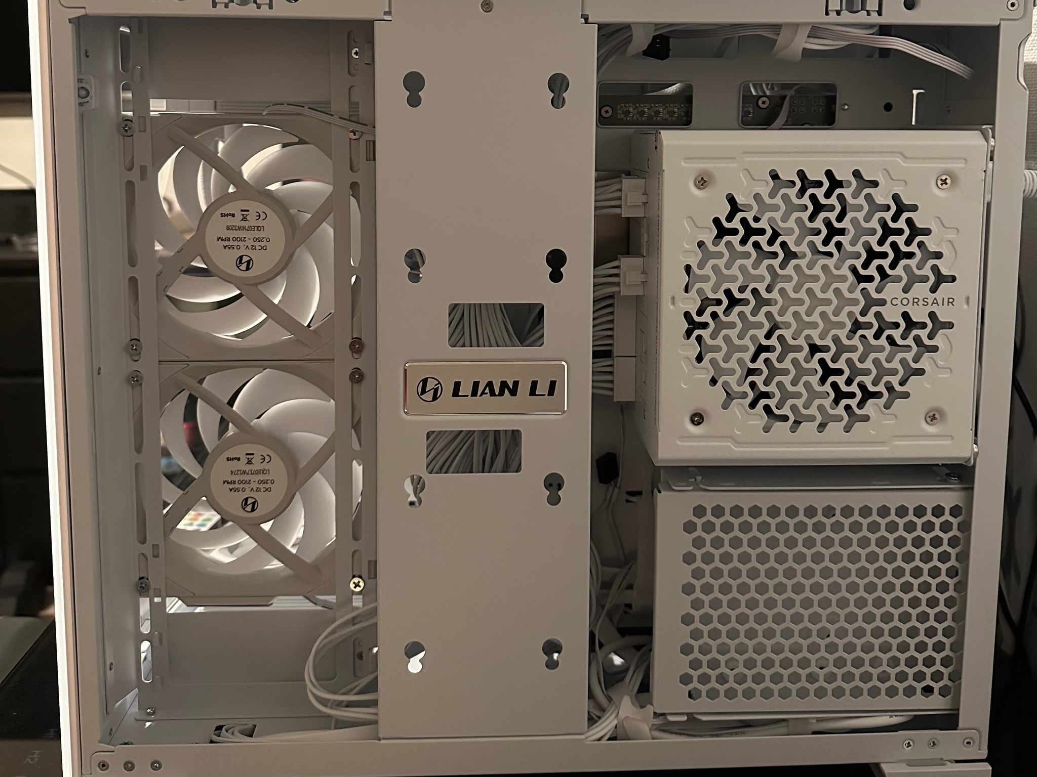All White Gaming PC | RX 9070 XT | Ryzen 7 9700X