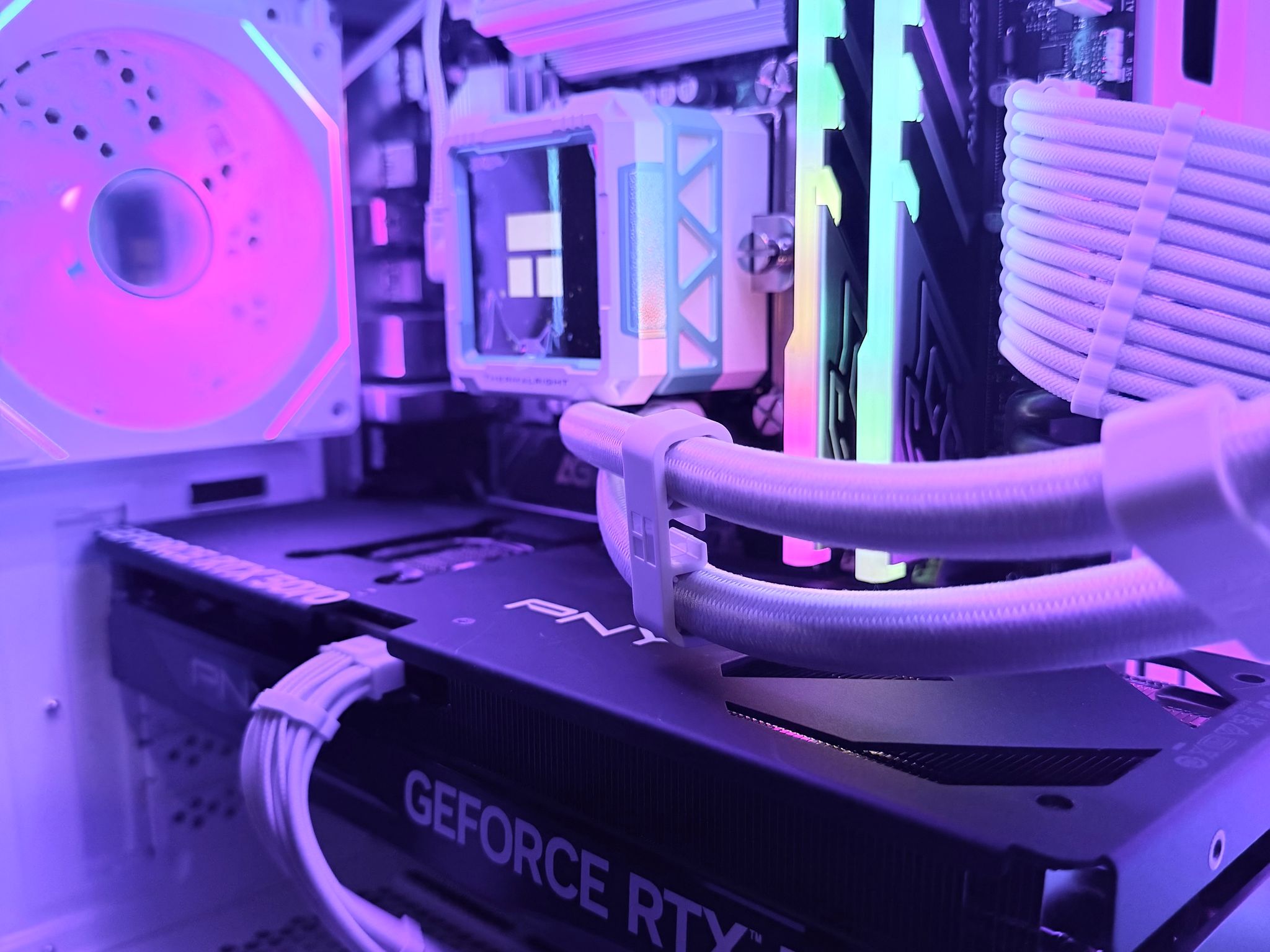⚪️"Crystal Frost🌈| 1440p Gaming | RTX 5070 | Ultra 7 265F | 32GB DDR5 | 1TB SSD | Free Shipping