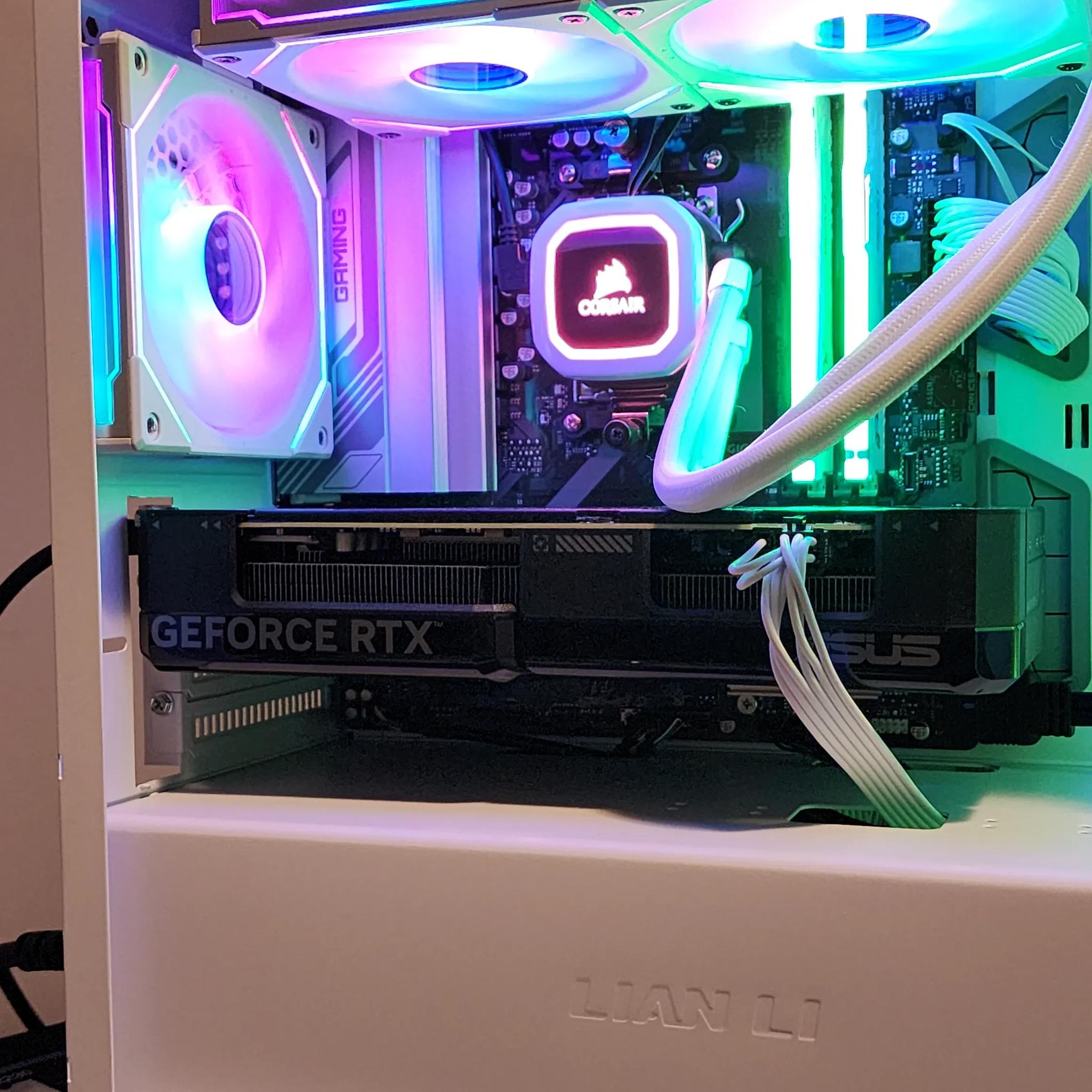 💥Versatile White PC💥 RTX 4070 | Ryzen 7 7700X | 32GB DDR5 | 1TB NVME M.2 | Windows 11 Pro