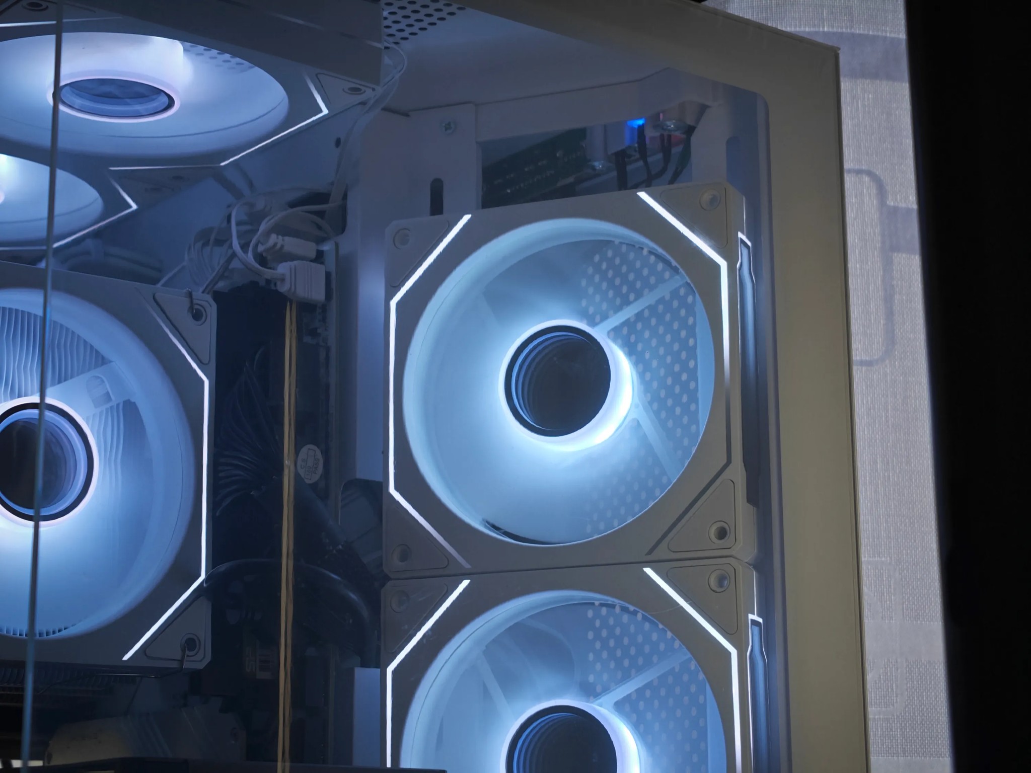 *VALUE-ORIENTED* RX 9060 XT 16GB, Ryzen 7 8700F, 32GB DDR5, 1TB NVMe | 1440P/4K Custom Gaming PC