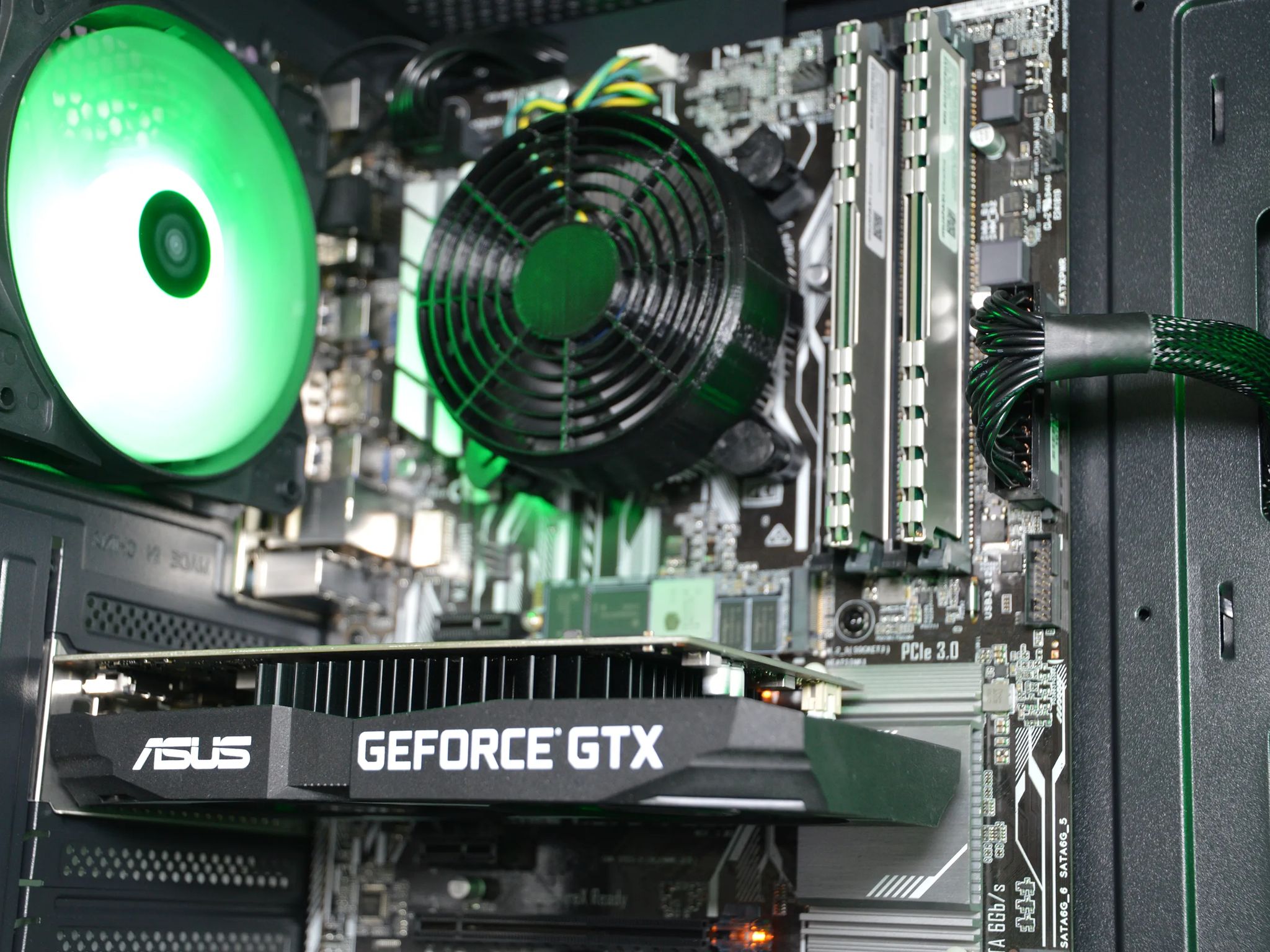 💰💰| GTX 1650 | INTEL i5 6500 | 16GB DDR4 RAM | 1TB NVME SSD | Midnight Money 3.0 |