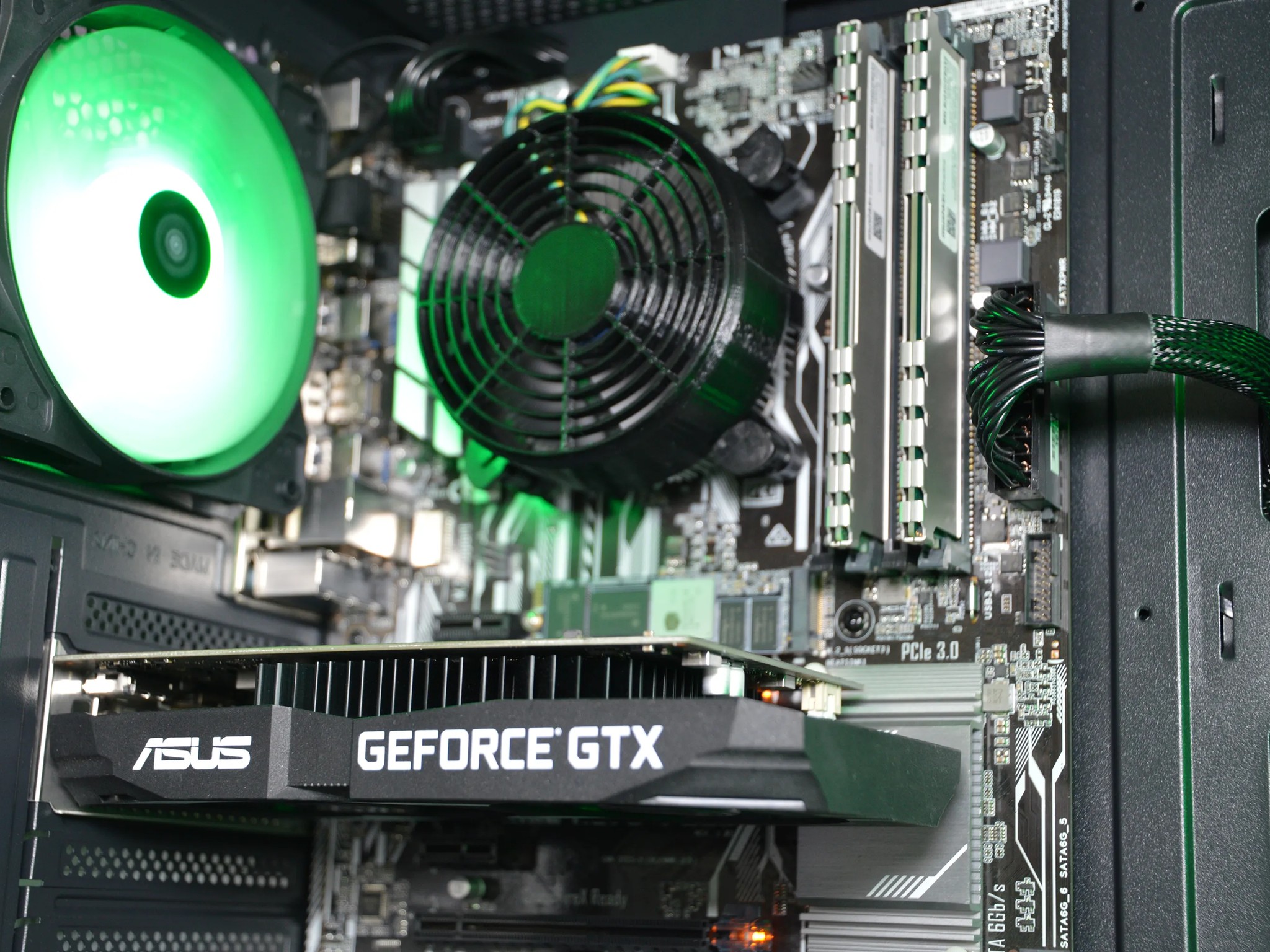 💰💰| GTX 1650 | INTEL i5 6500 | 16GB DDR4 RAM | 1TB NVME SSD | Midnight Money 3.0 |