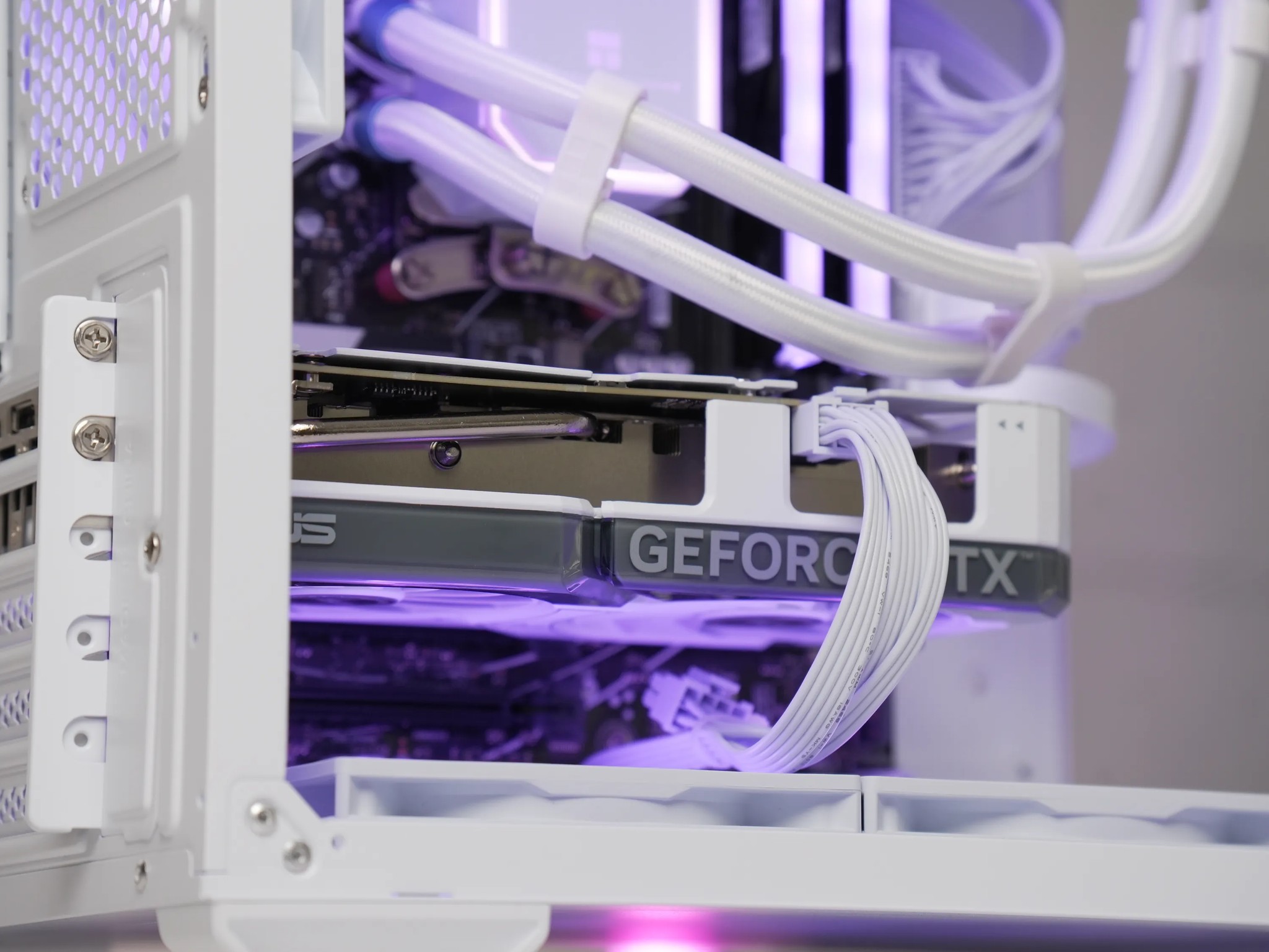 Liquid Cooled Gaming PC | RYZEN 5 7600 | RTX 4060 | 32GB DDR5 | 1TB SSD | WiFi + BT | Windows 11 |