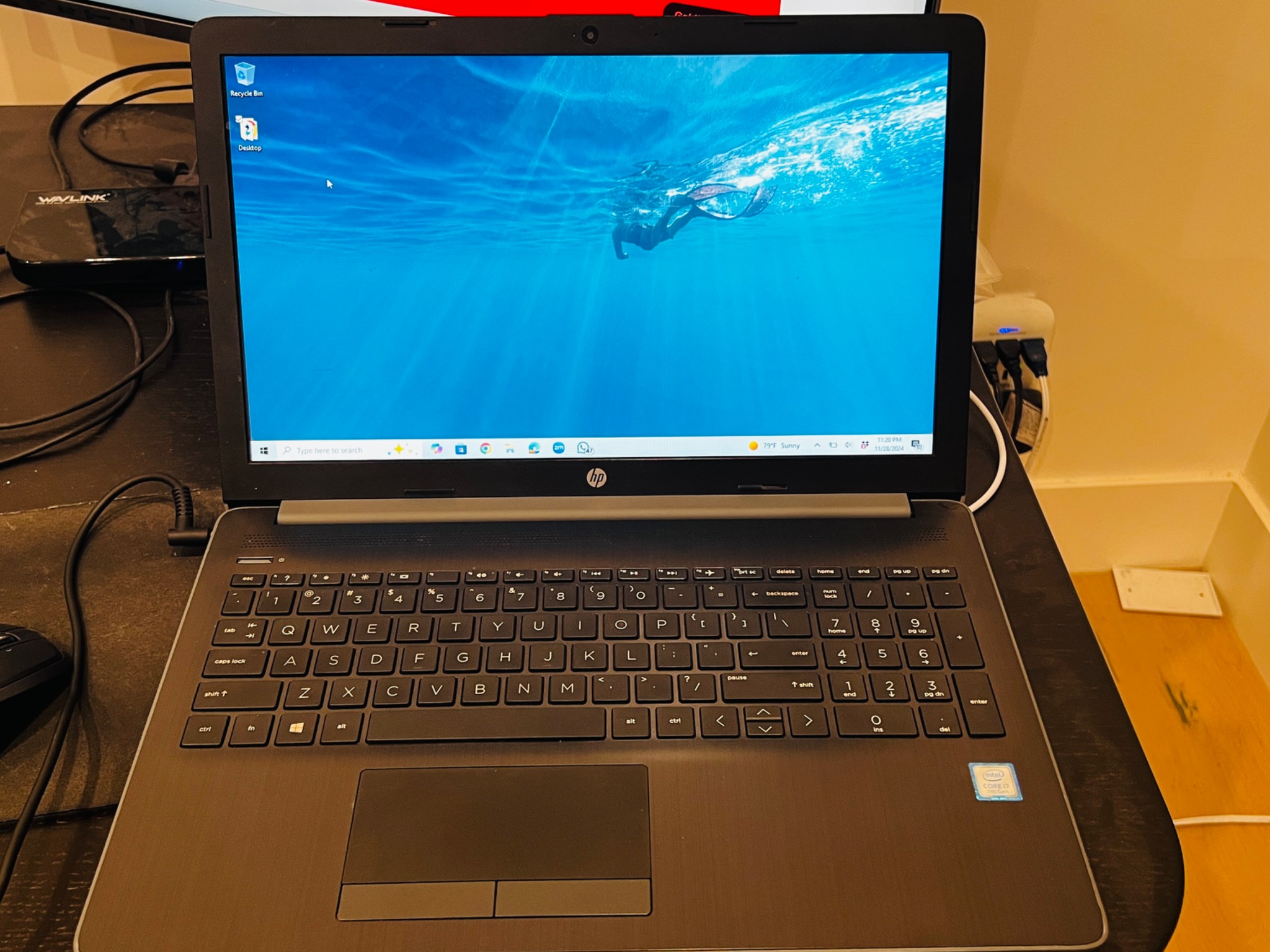 GOOD LAPTOP FOR KIDS! BUT NEEDS BATTERY CHANGE!!! CHEAP CHEAP PRICE