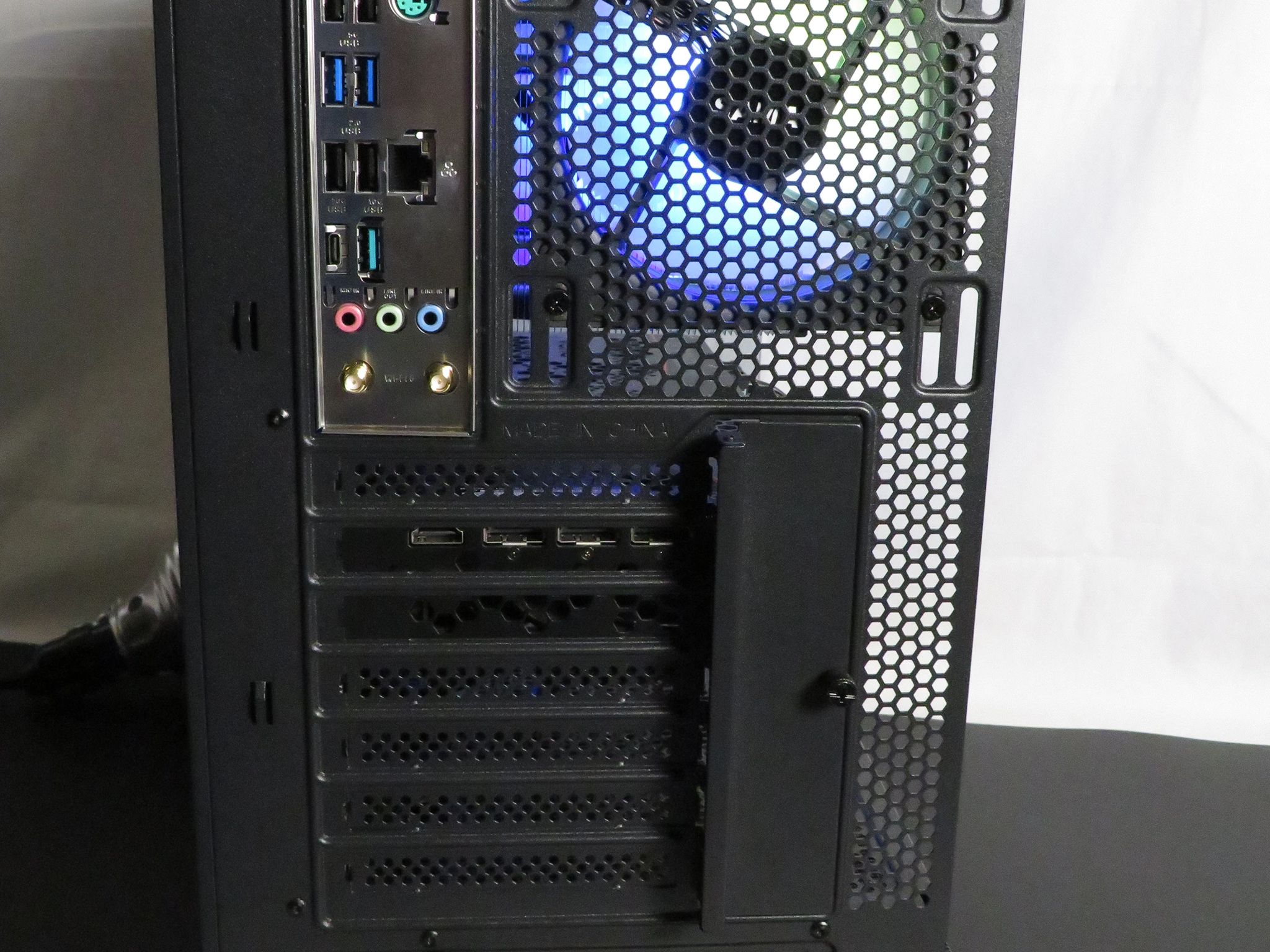 RGBeautiful price to performance. Intel i-5 12400F + EVGA RTX 3070 1TB NVME SSD 16GB DDR5