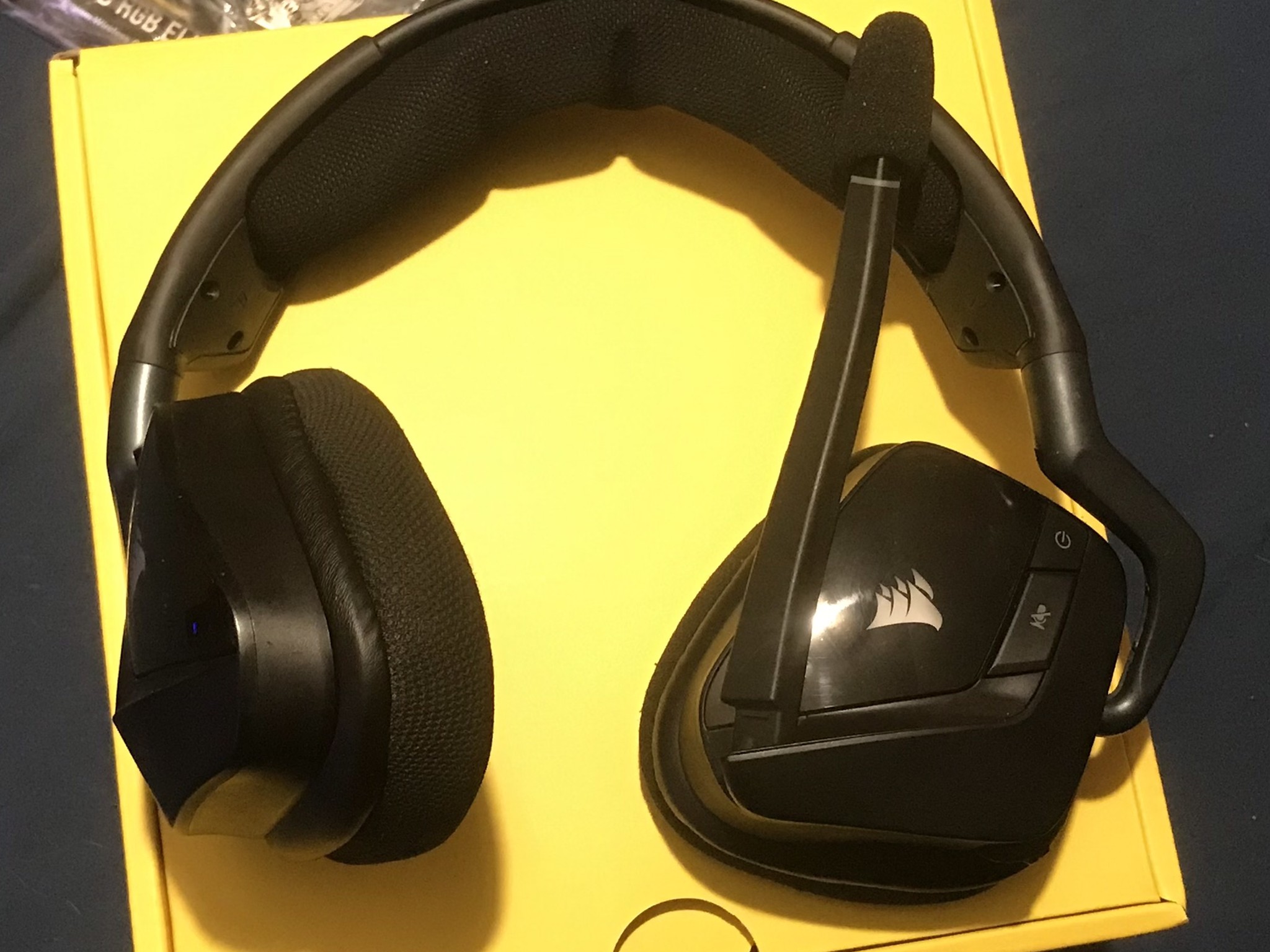 Corsair Void RGB Elite Wireless Headset