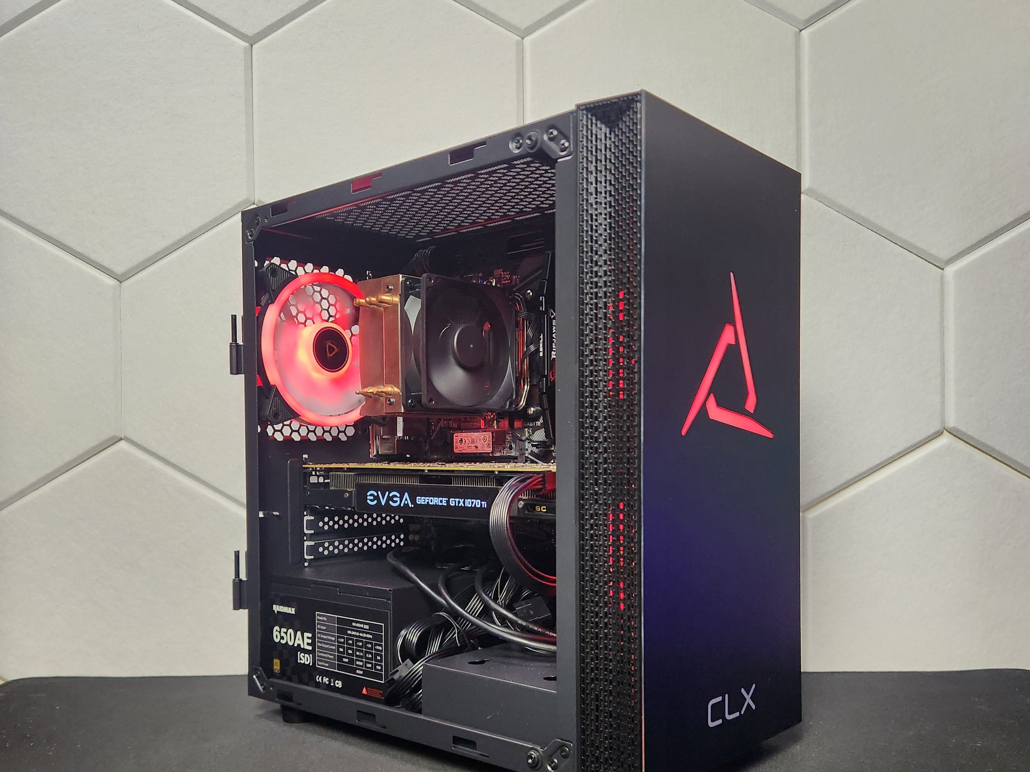 GTX 1070TI | Ryzen 5 3500X | 16GB DDR4 | 512GB SSD | Windows 11