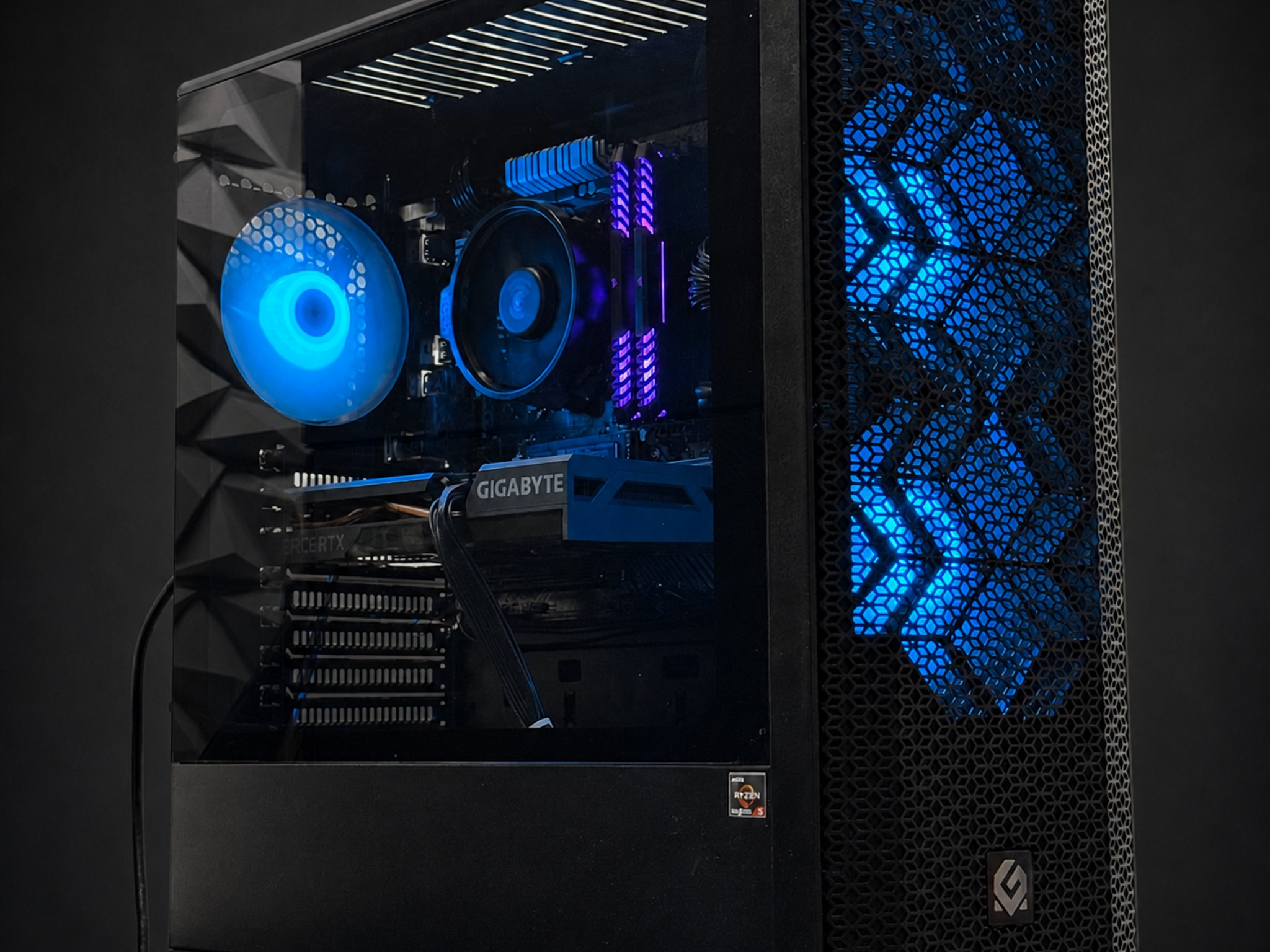 1440P/1080P gaming pc / RTX 3060 / Ryzen 5 5500 / 16GB Corsair Ram / 500GB Samsung 980 SSD