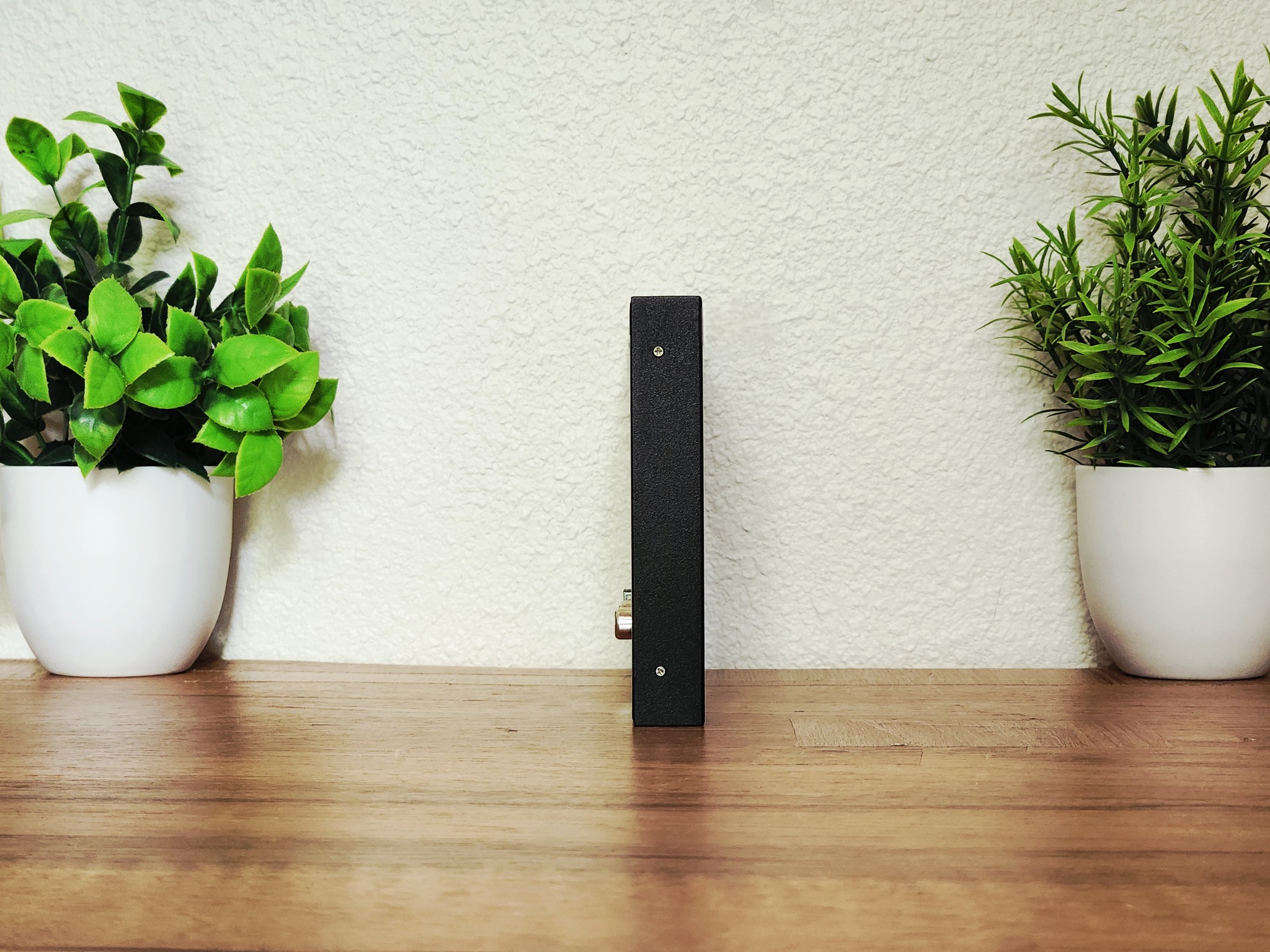 7 Inch Mini Monitor | HDMI | Built in Speakers | VGA