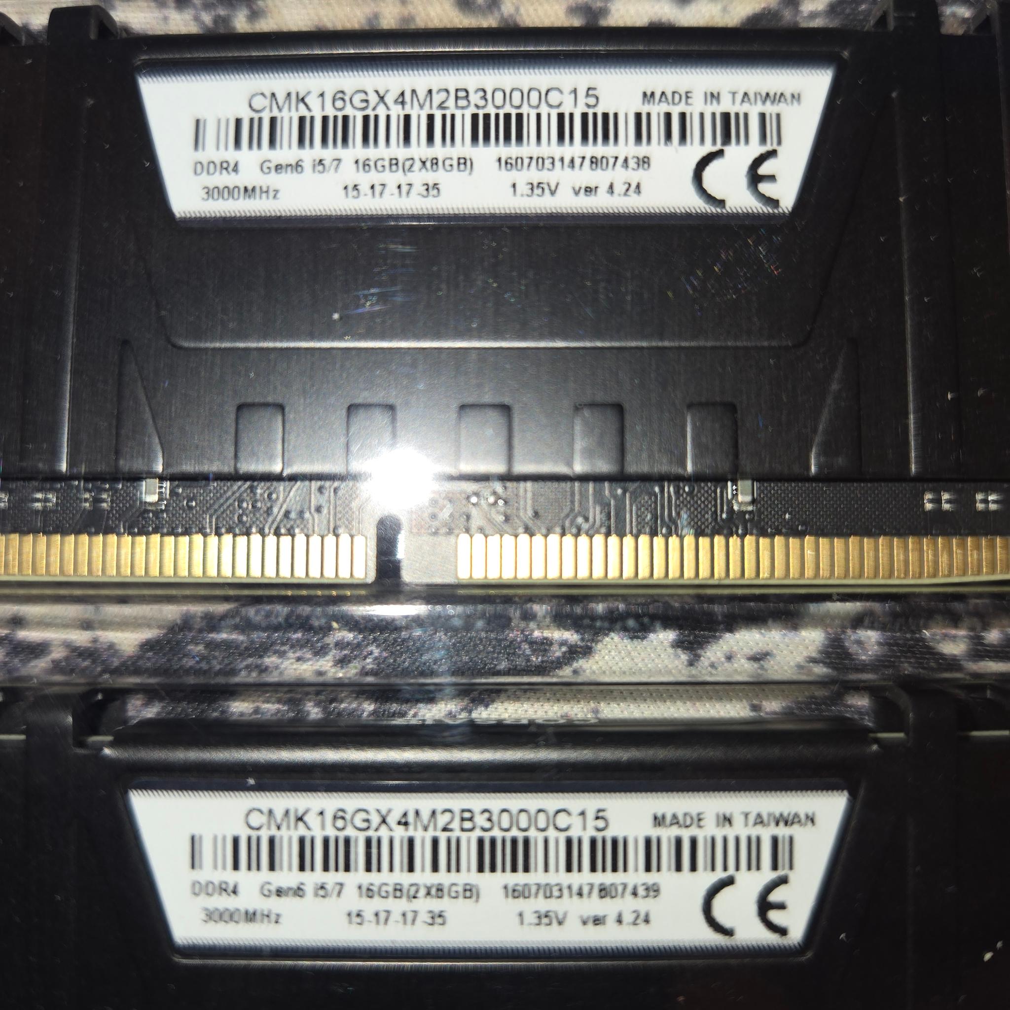 CORSAIR VENGEANCE LPX DDR4 2X8 GB (16 GB) 3000 MHz