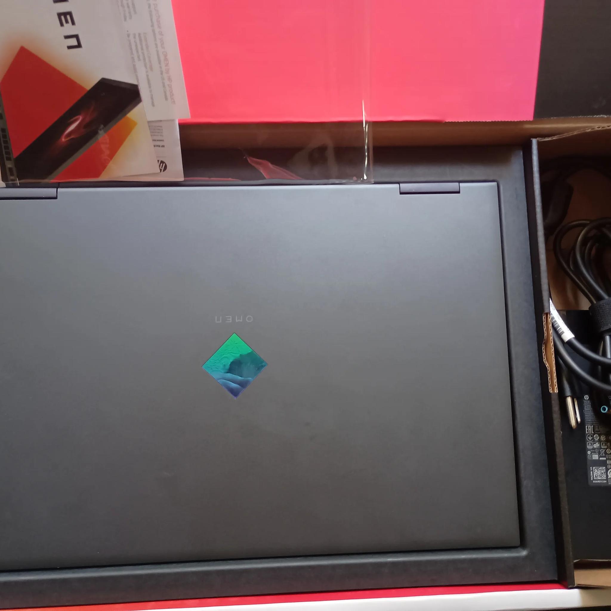 Omen 15 amd ryzen7 1660ti 512gb m.2 SSD 8gb ram