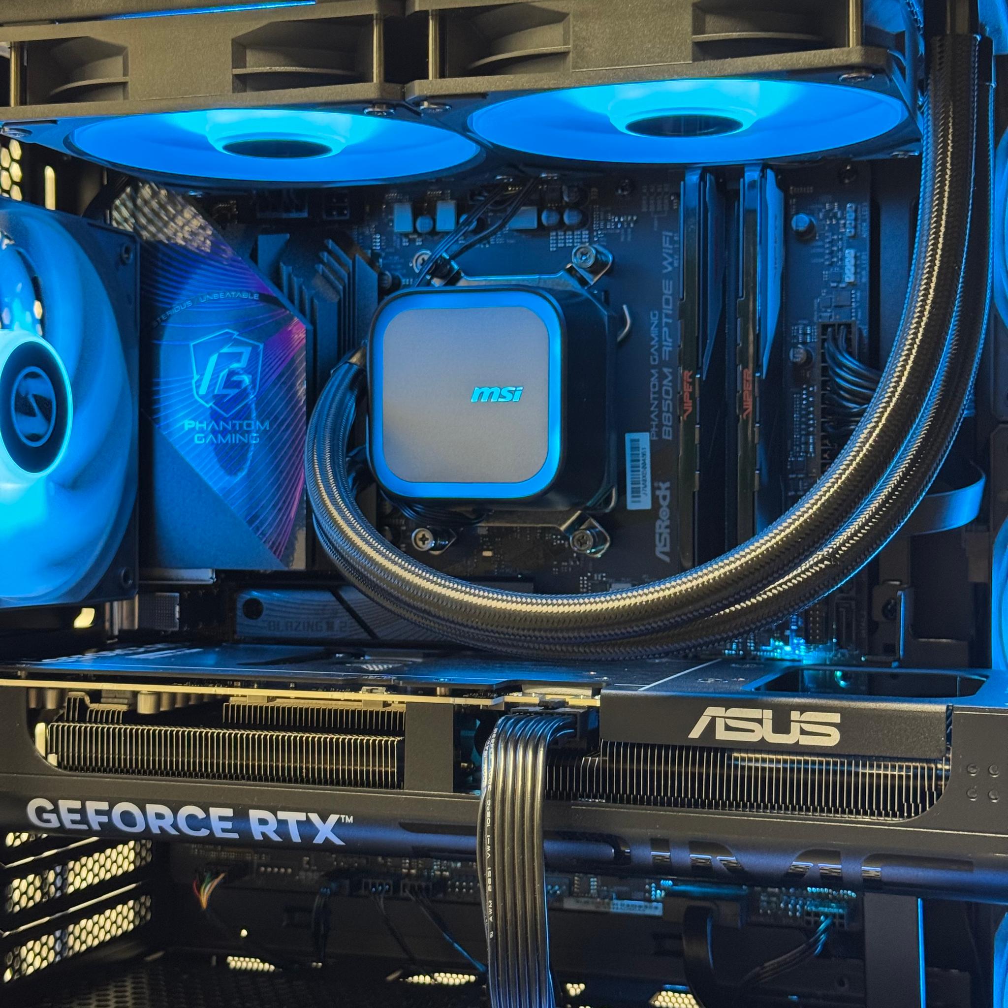 RTX 5070 / Ryzen 7 7700x / 32GB 6000MHz CL30 / 1TB storage / B850M / Windows 11 Pro