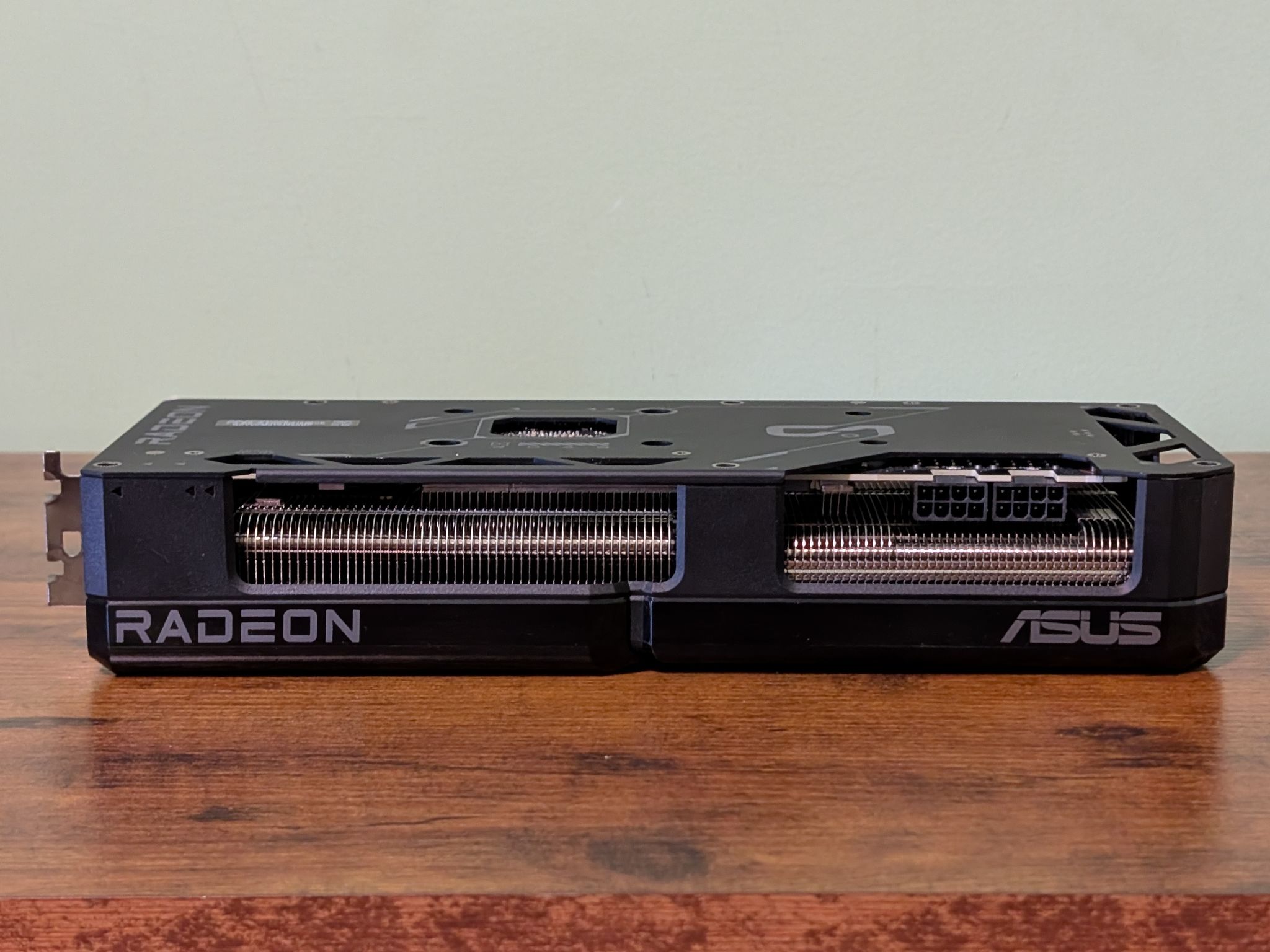 Asus DUAL RX 7700XT 12GB