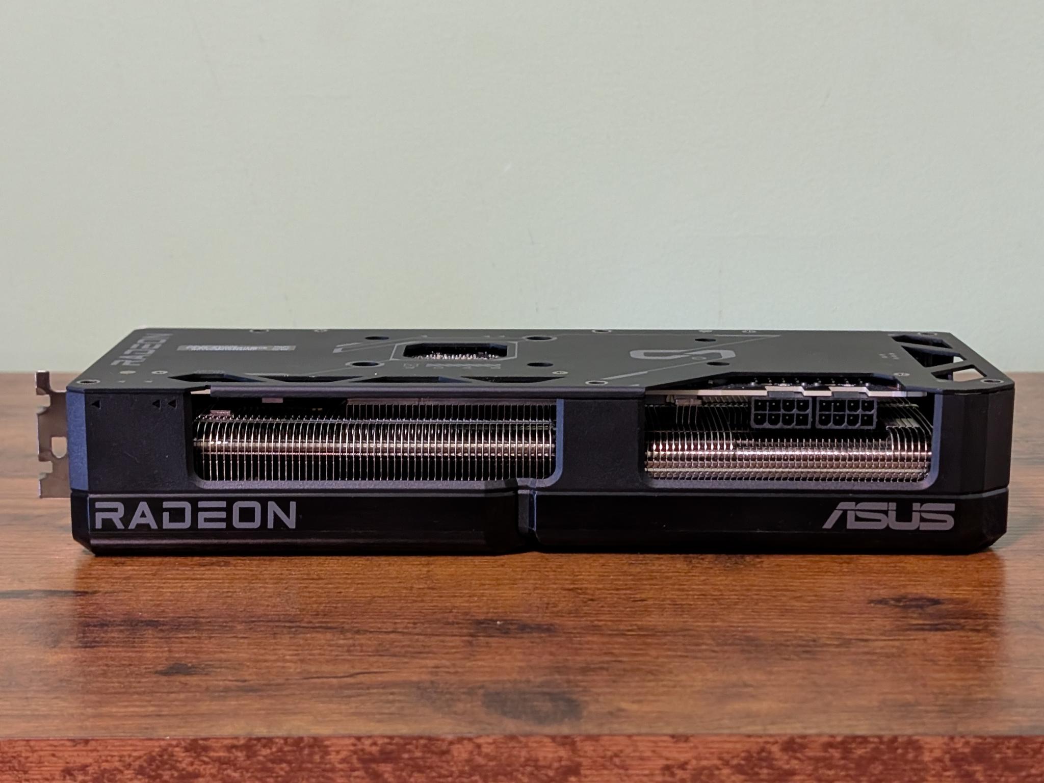 Asus DUAL RX 7700XT 12GB