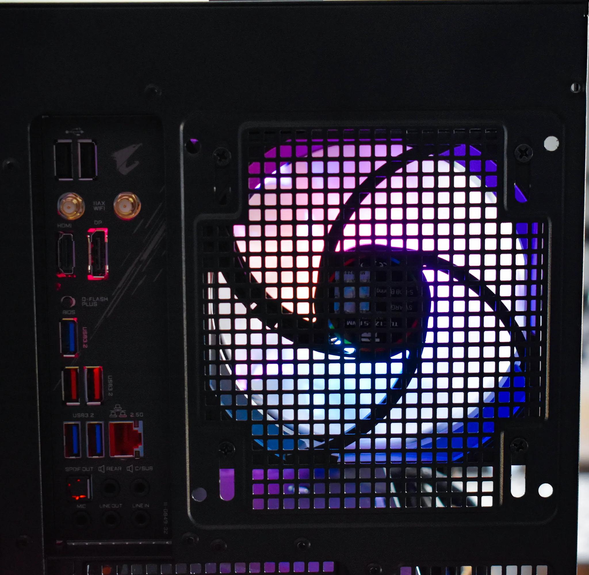 Gaming-Streaming PC Ryzen 7 3800X / RX 6700XT