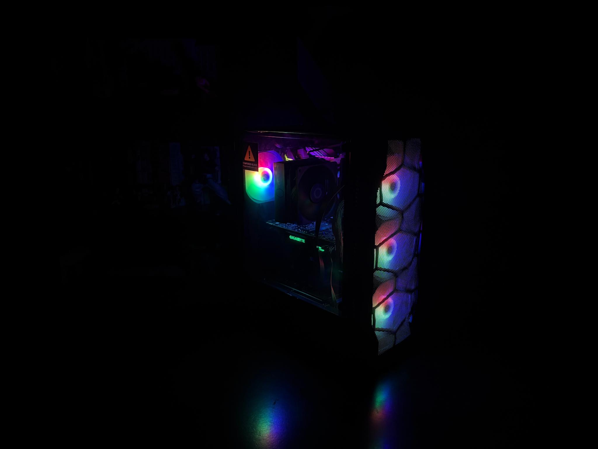 Gaming PC AMD Ryzen 5 3600 GTX 1080 RGB Glass Panel Windows 11 Smooth Gameplay
