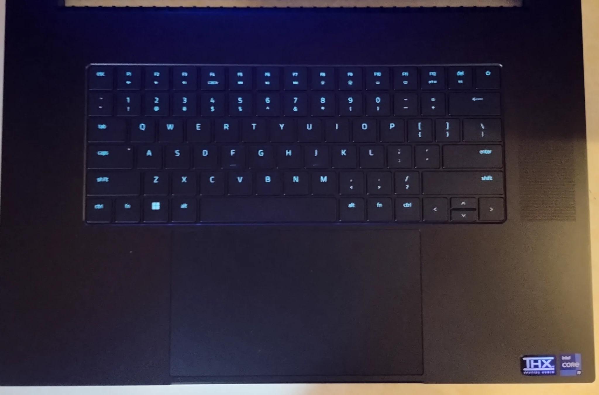 Razer Blade 18 240Hz QHD+ i9-13950HX 16GB RAM 1TB SSD RTX 4060