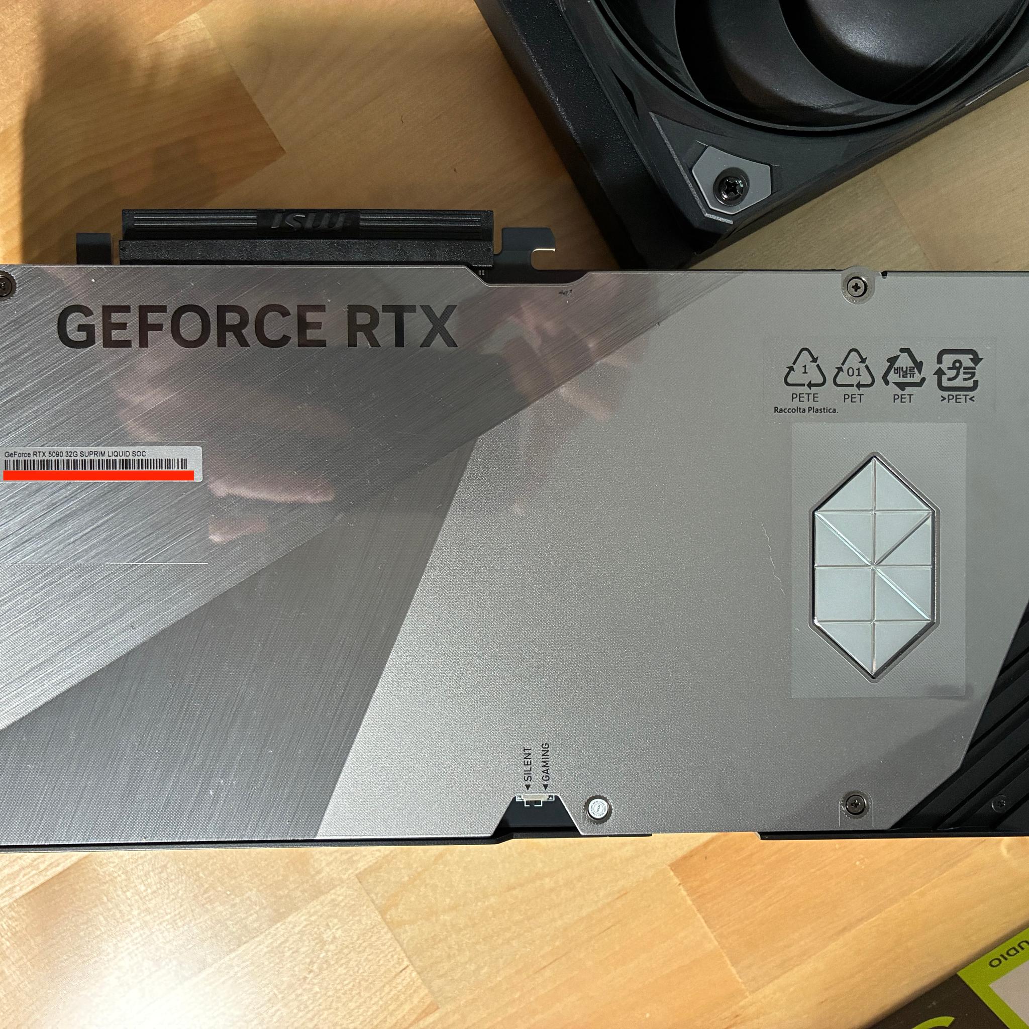 MSI GeForce RTX™ 5090 SUPRIM LIQUID SOC 32G G5090-32SLS
